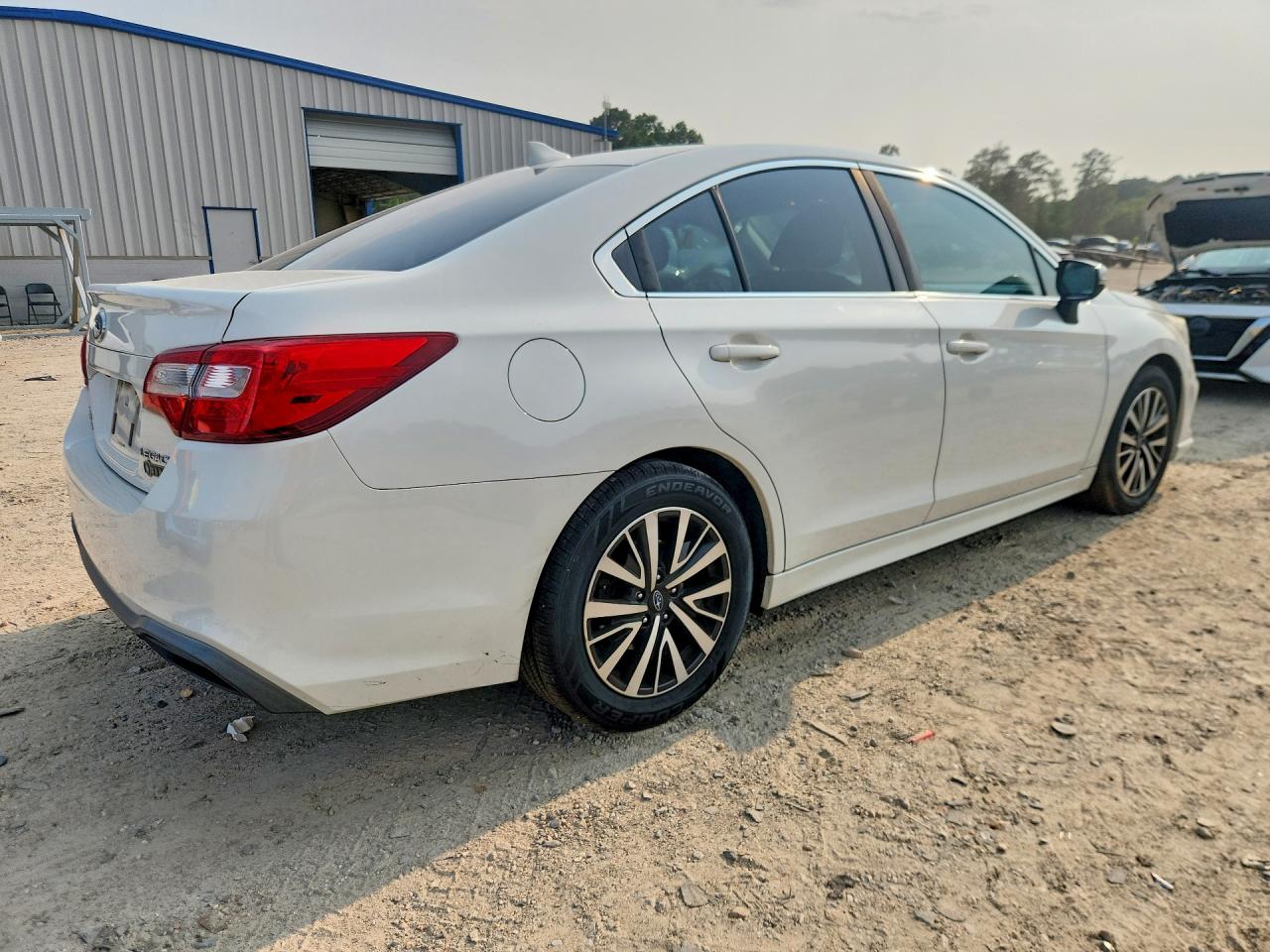 2019 Subaru Legacy 2.5i Premium Белый vin: 4S3BNAF62K3039914