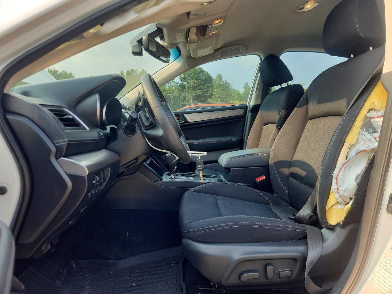 2019 Subaru Legacy 2.5i Premium Белый vin: 4S3BNAF62K3039914