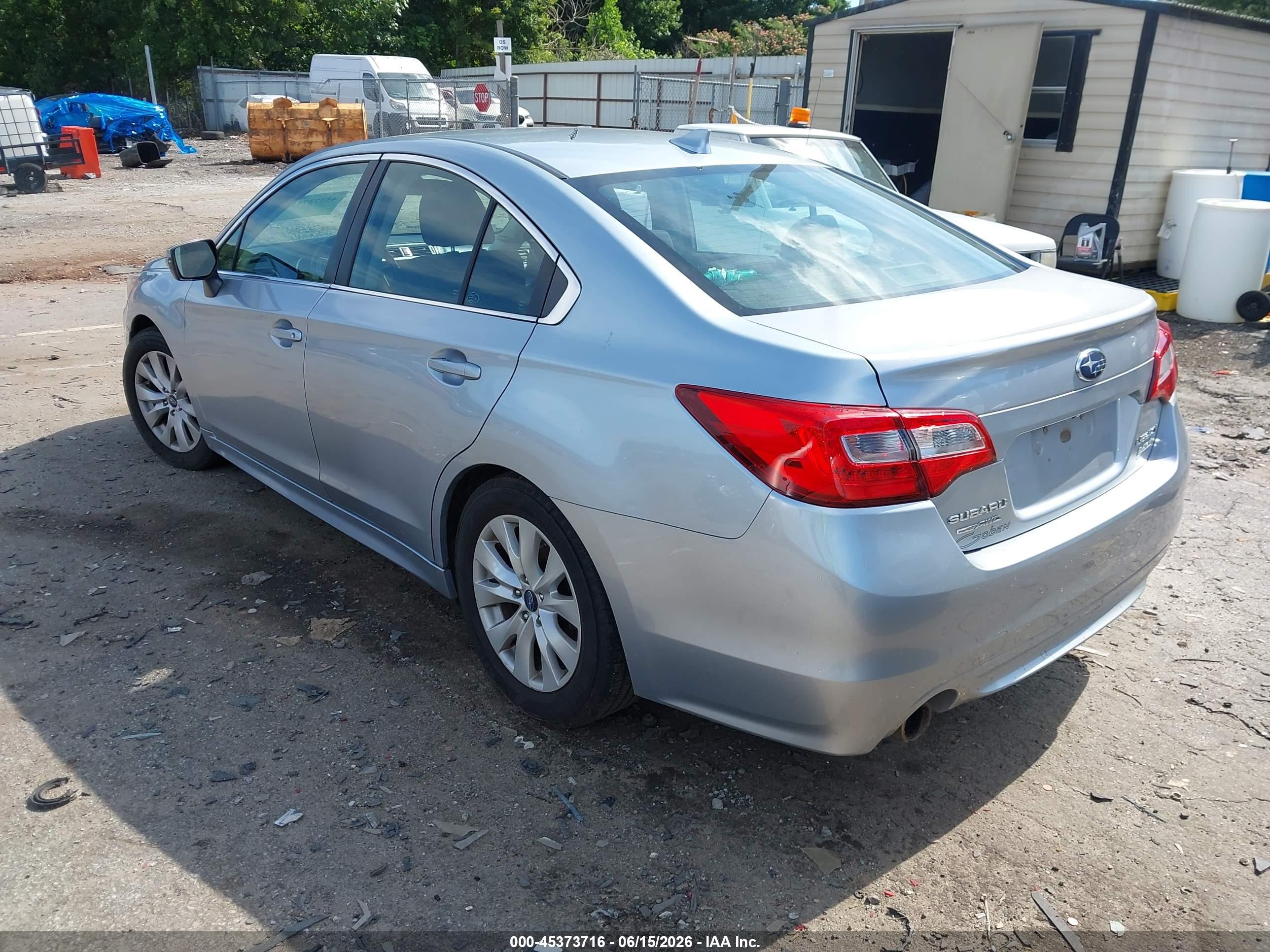 2016 Subaru Legacy 2.5i Premium Серебряный vin: 4S3BNAF64G3032602
