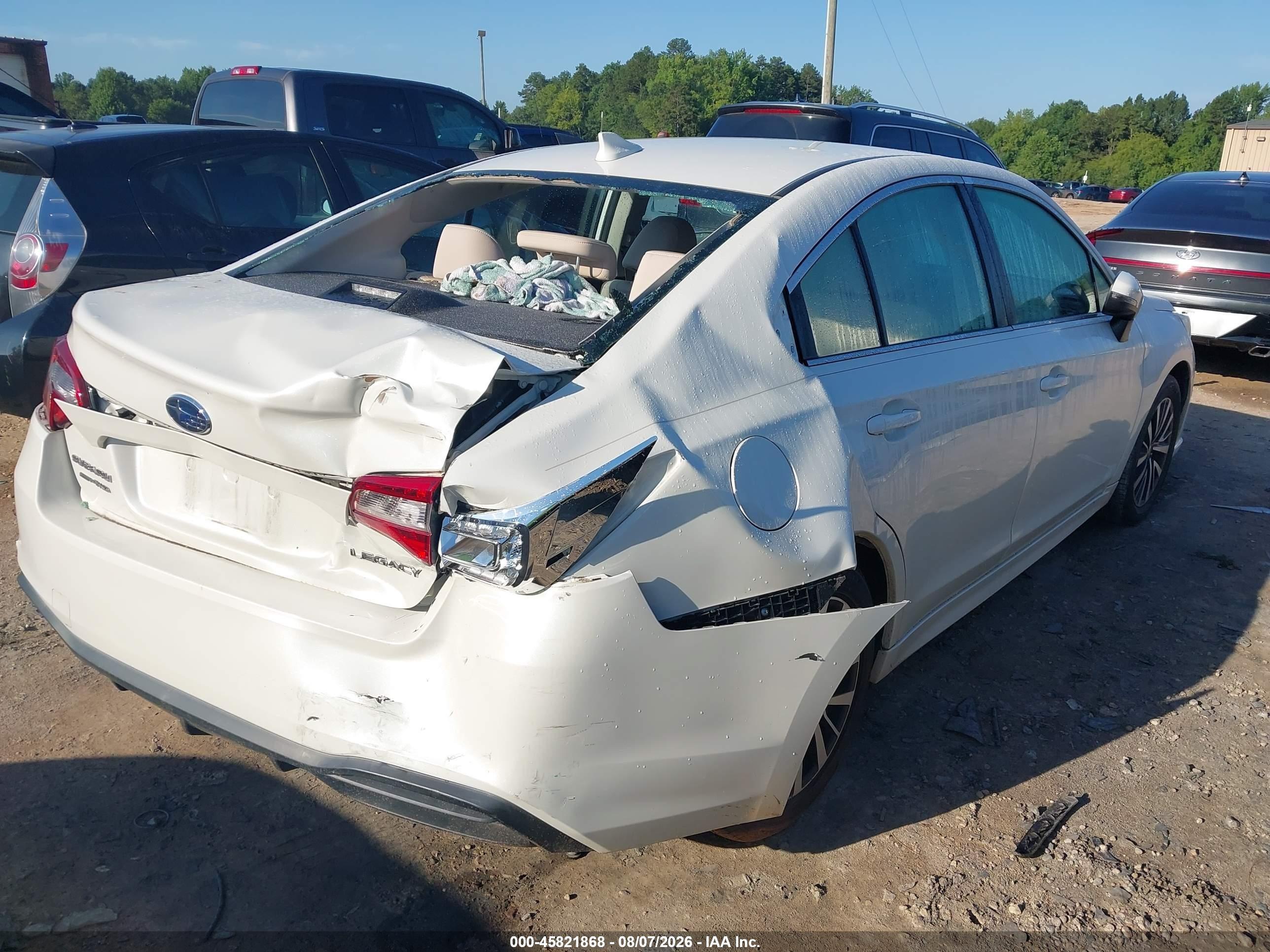 2018 Subaru Legacy 2.5i Premium White vin: 4S3BNAF64J3004838