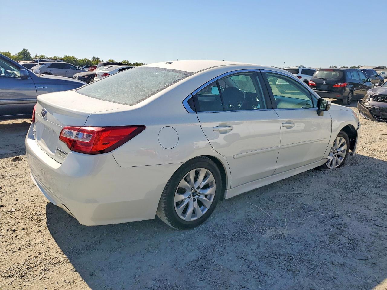 2015 Subaru Legacy 2.5i Premium Cream vin: 4S3BNAF66F3046354
