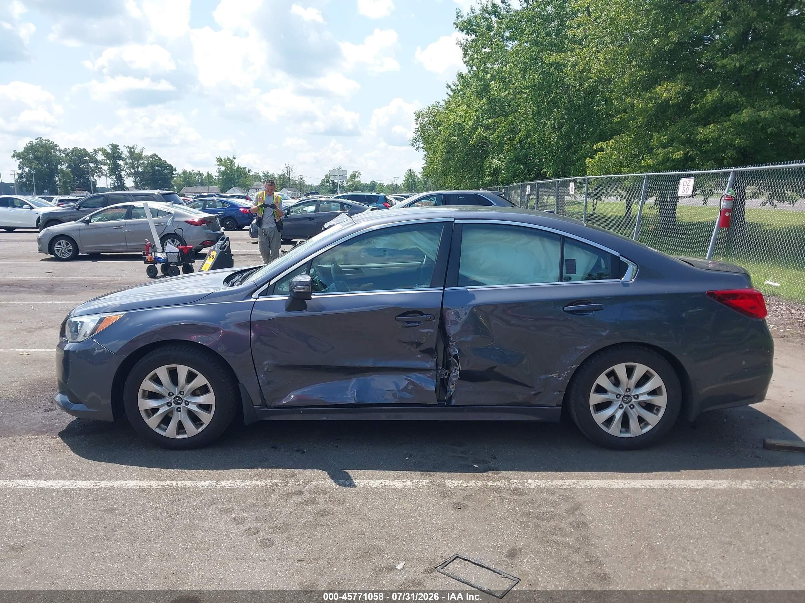 2015 Subaru Legacy 2.5i Premium Gray vin: 4S3BNAF66F3054616