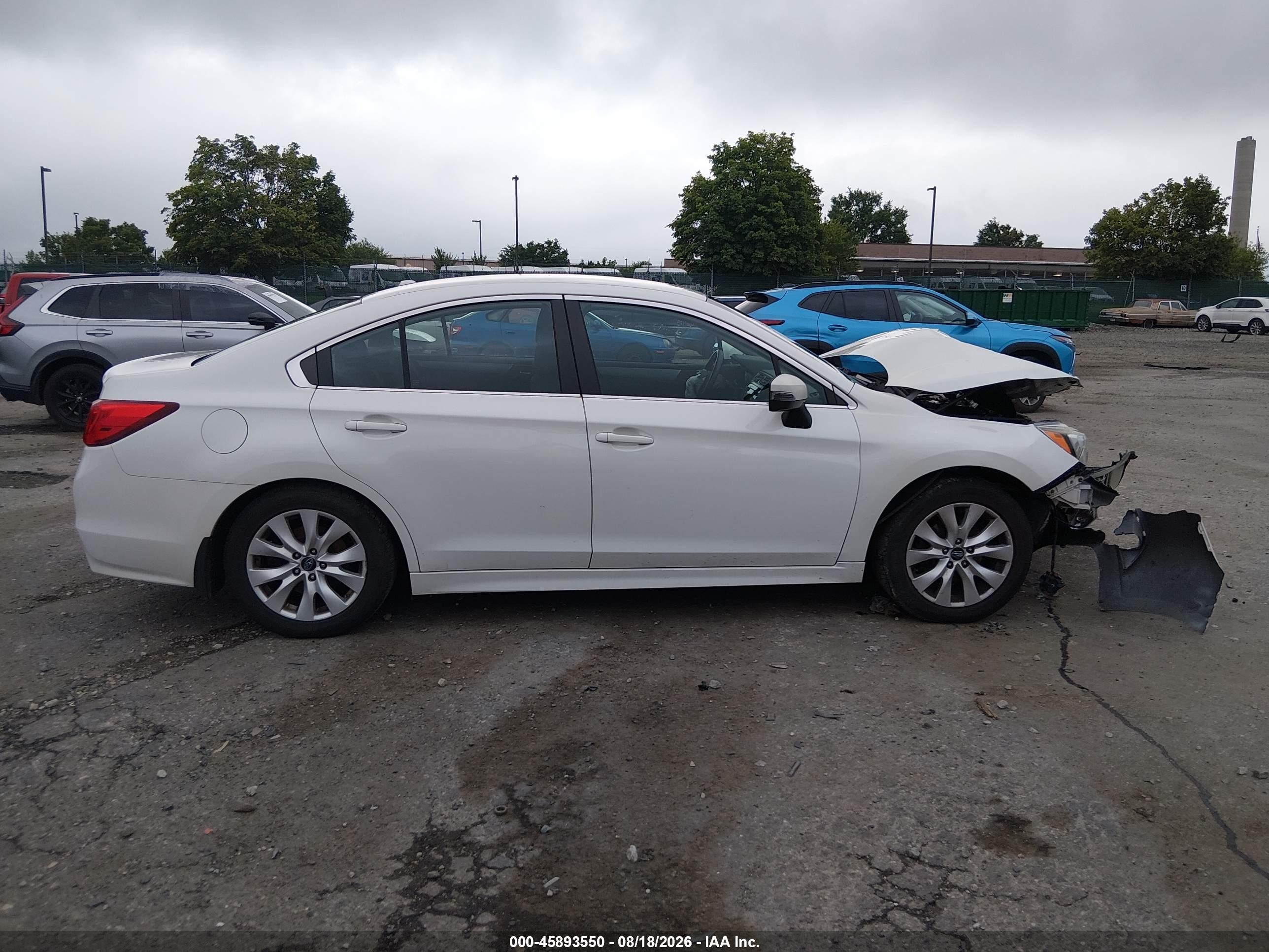 2015 Subaru Legacy 2.5i Premium Белый vin: 4S3BNAF69F3060796