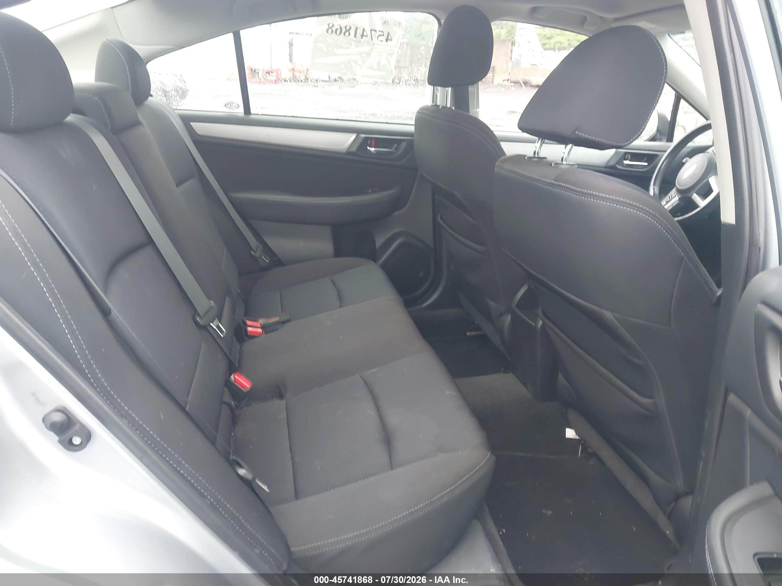 2015 Subaru Legacy 2.5i Premium Silver vin: 4S3BNAH64F3017464