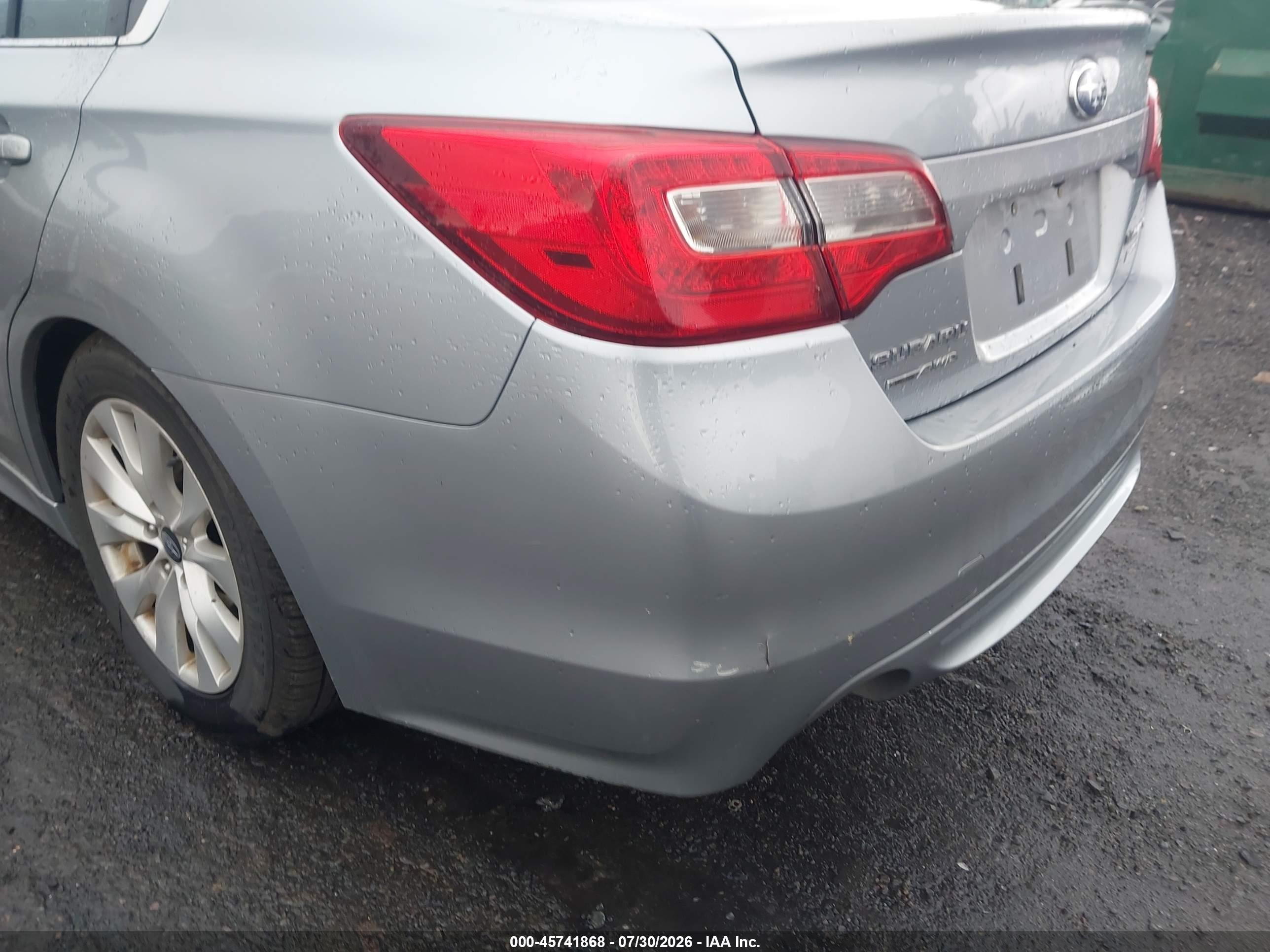2015 Subaru Legacy 2.5i Premium Silver vin: 4S3BNAH64F3017464