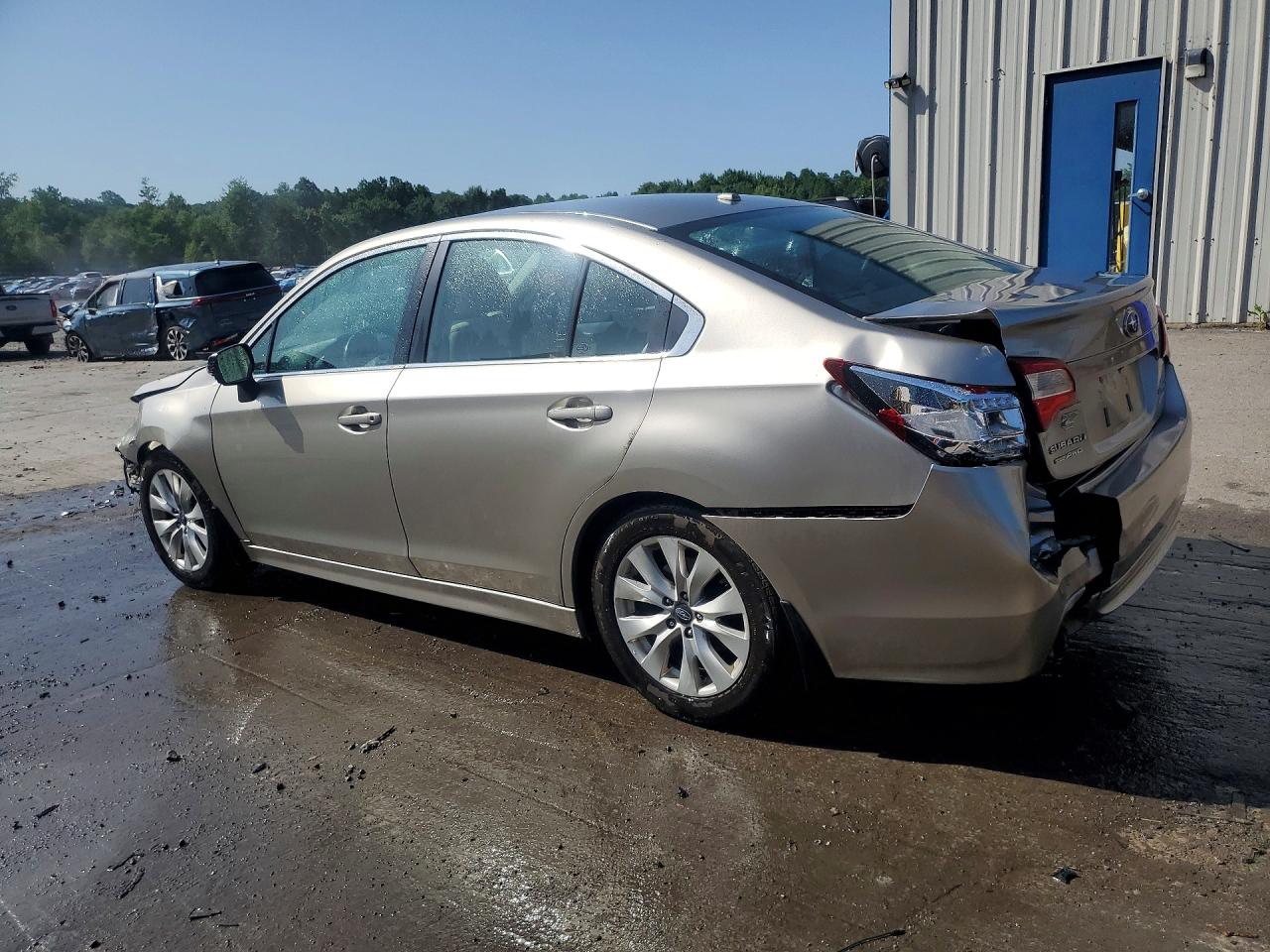 2015 Subaru Legacy 2.5i Premium Gold vin: 4S3BNAH66F3073549