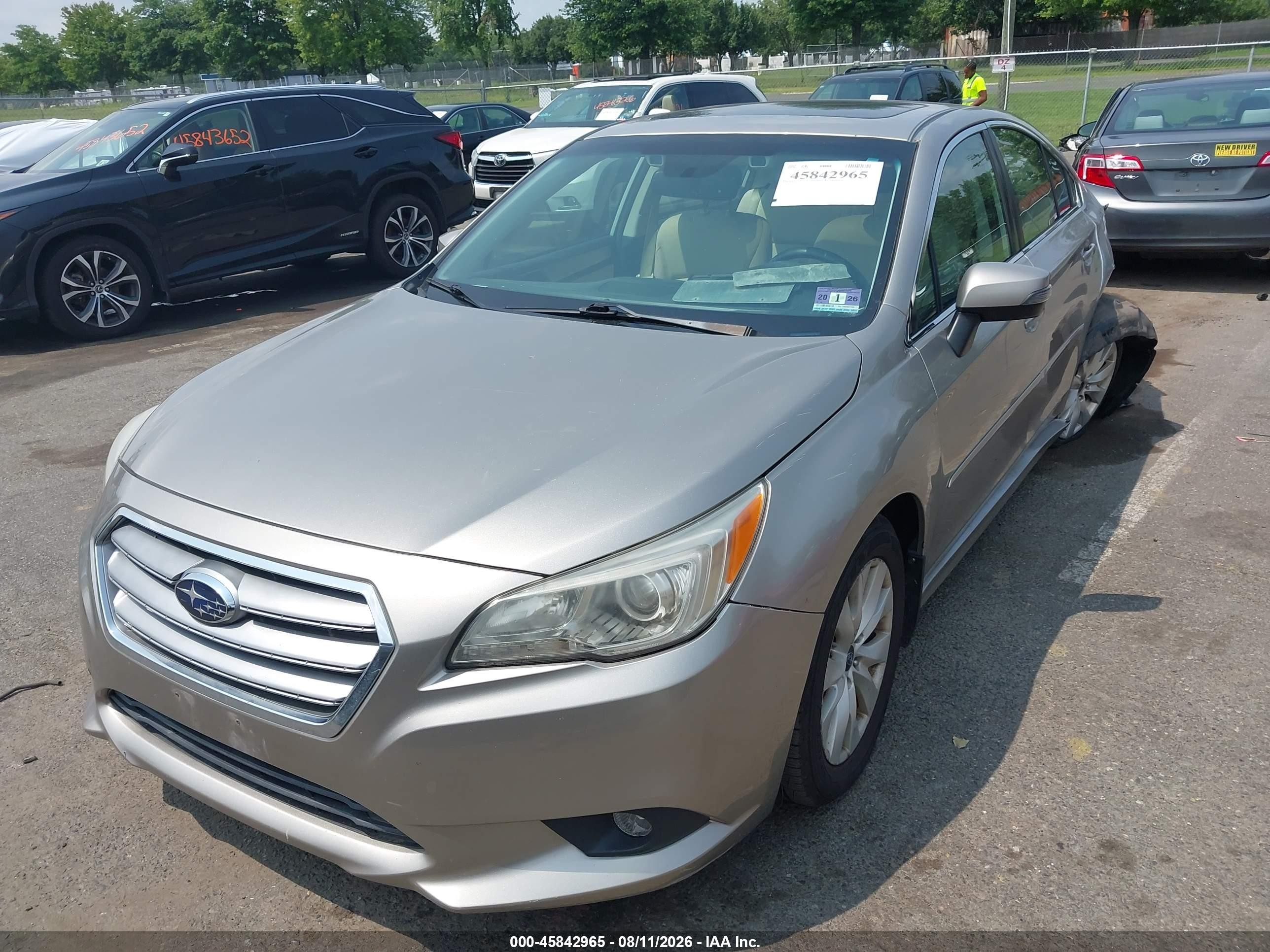 2015 Subaru Legacy 2.5i Premium Beige vin: 4S3BNAH67F3037658