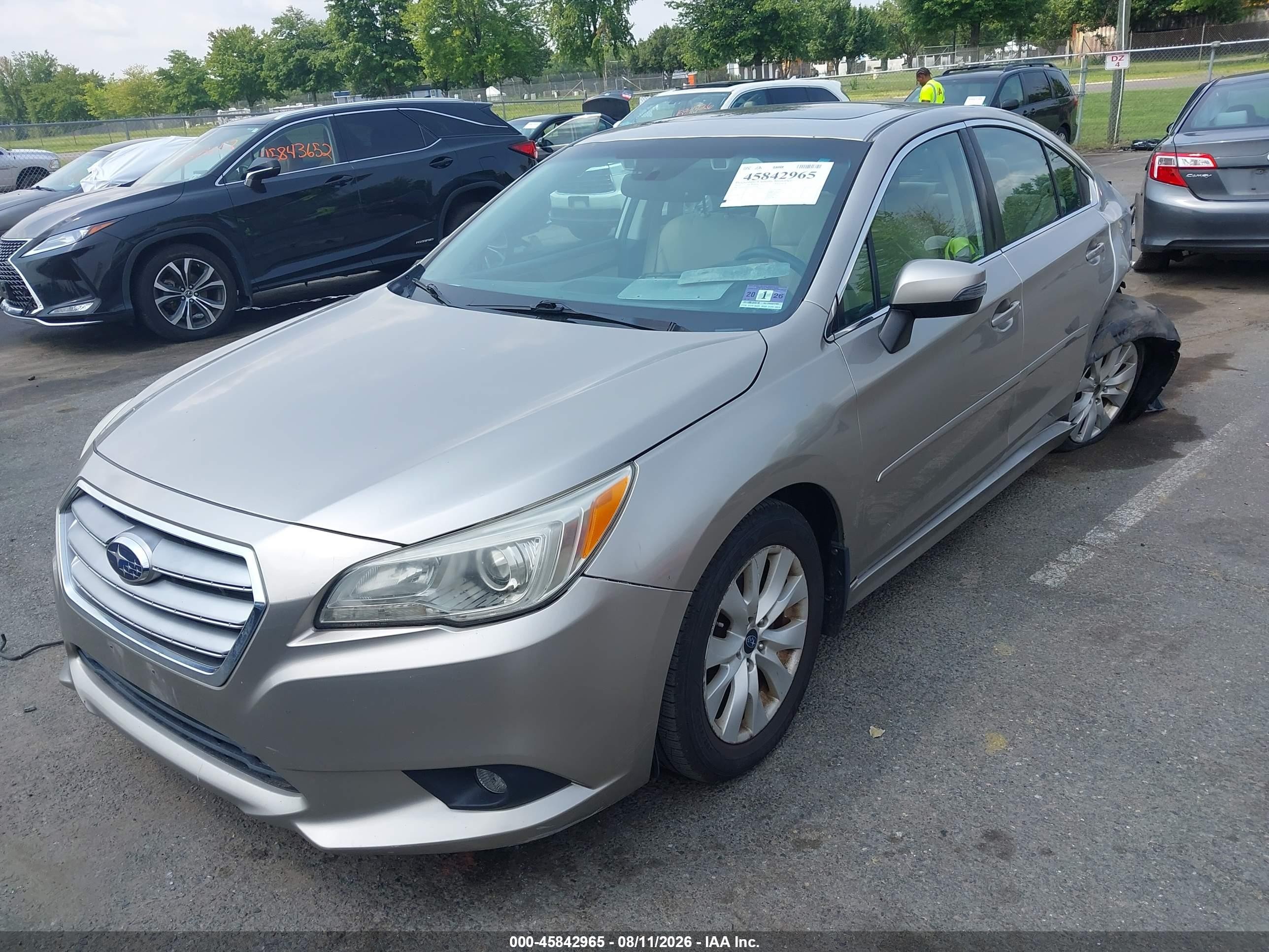 2015 Subaru Legacy 2.5i Premium Beige vin: 4S3BNAH67F3037658
