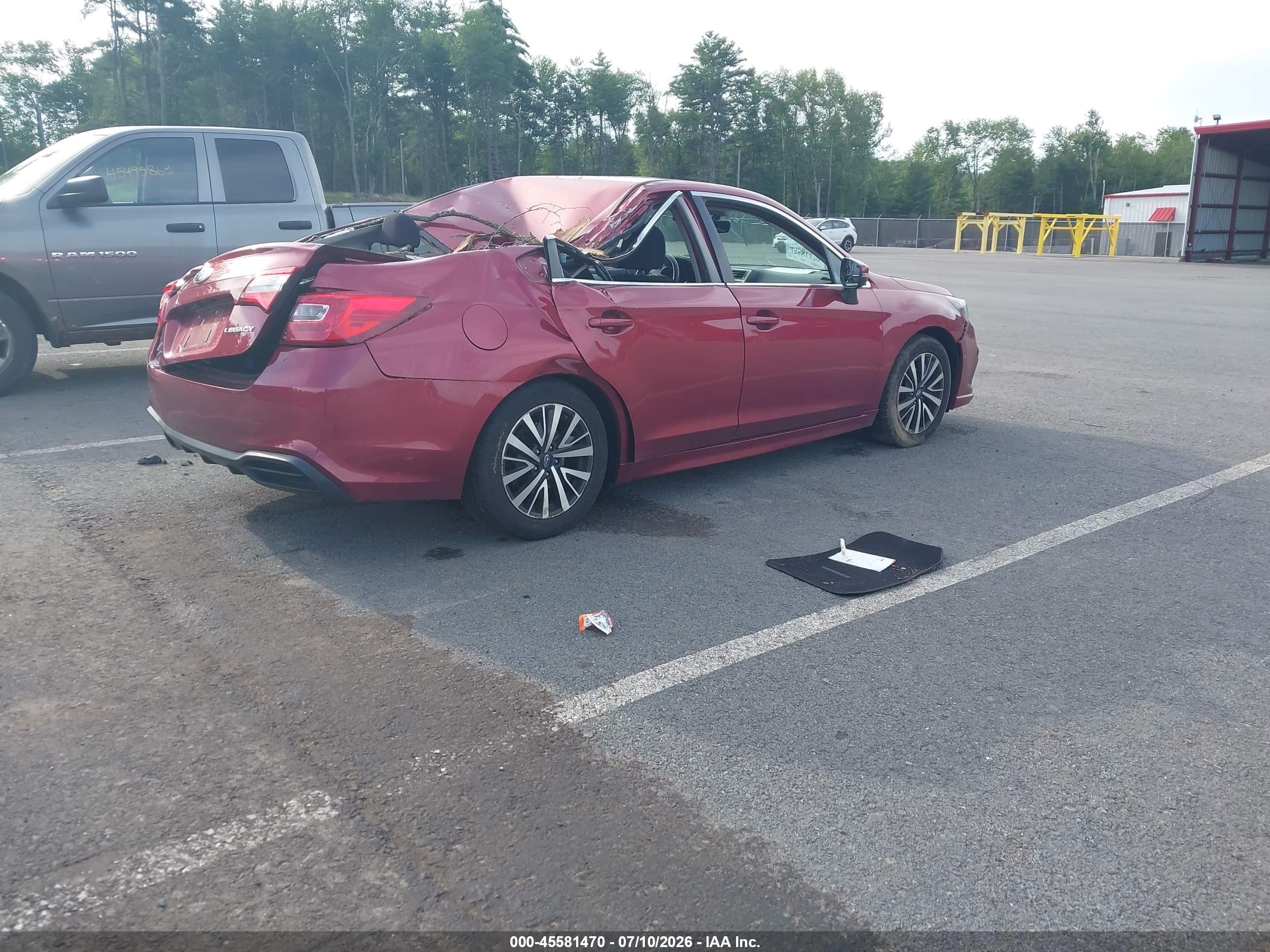 2018 Subaru Legacy 2.5i Premium Red vin: 4S3BNAH6XJ3018563