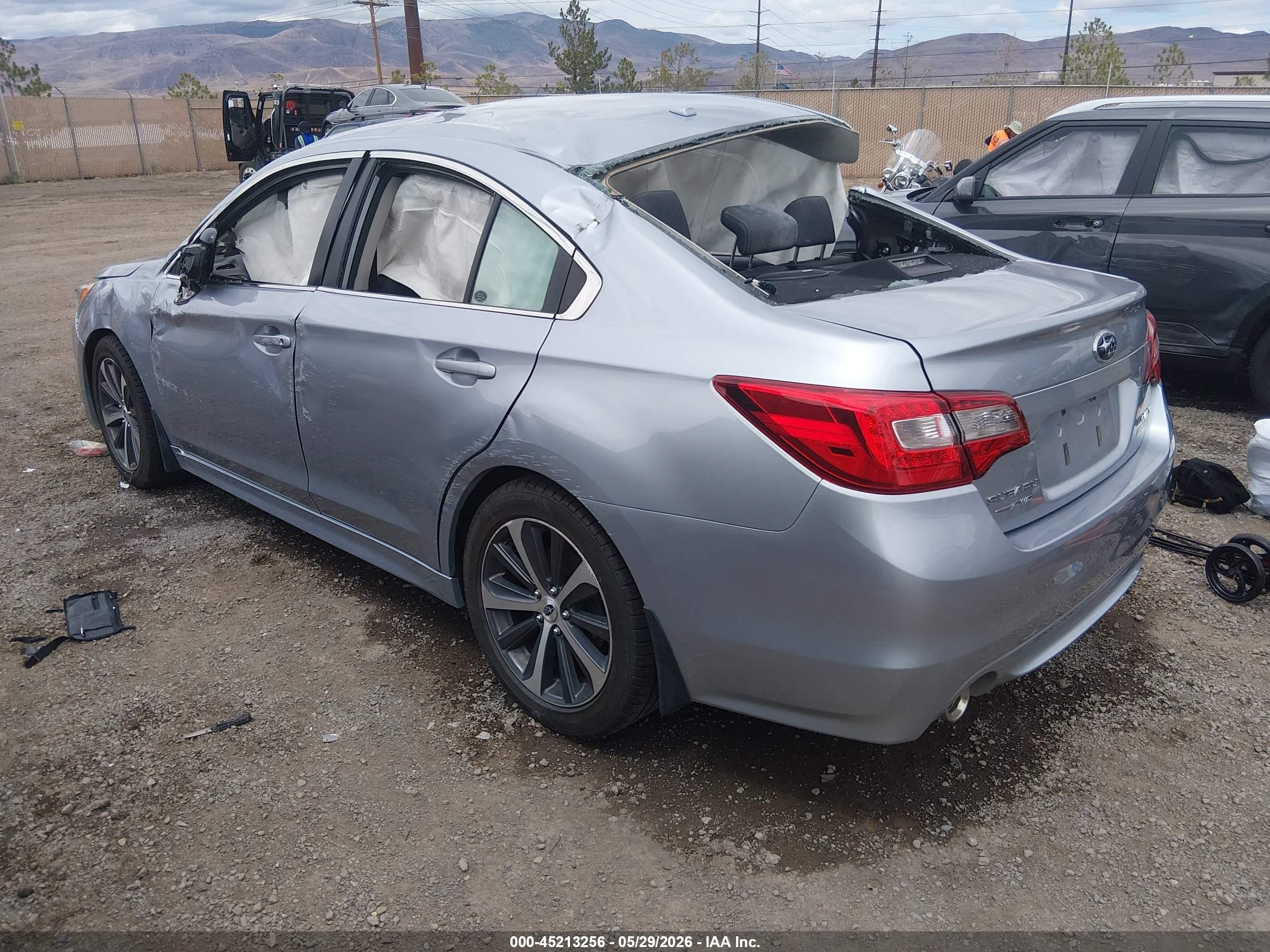 2015 Subaru Legacy 2.5i Limited Silver vin: 4S3BNAJ60F3020369