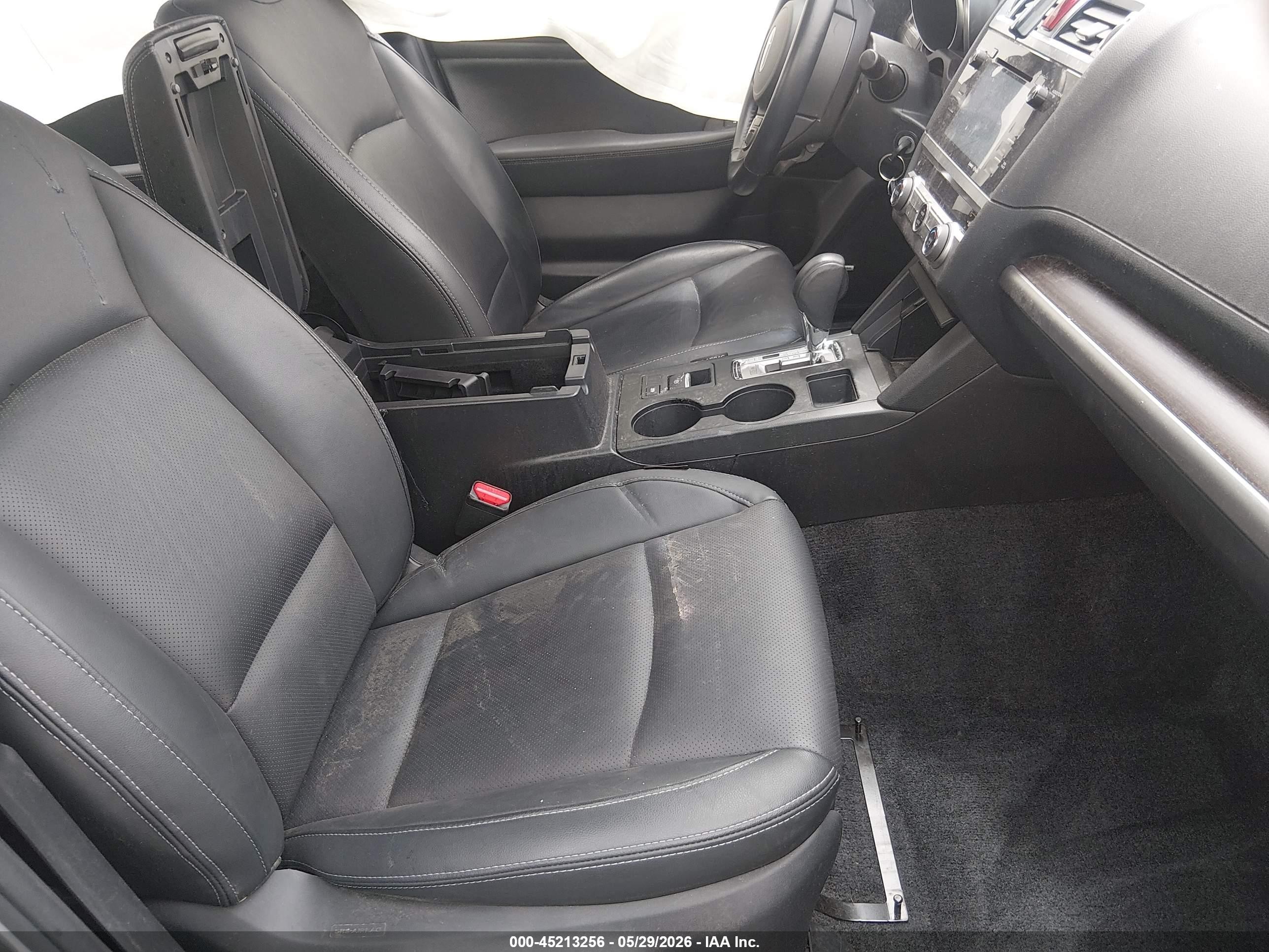 2015 Subaru Legacy 2.5i Limited Silver vin: 4S3BNAJ60F3020369