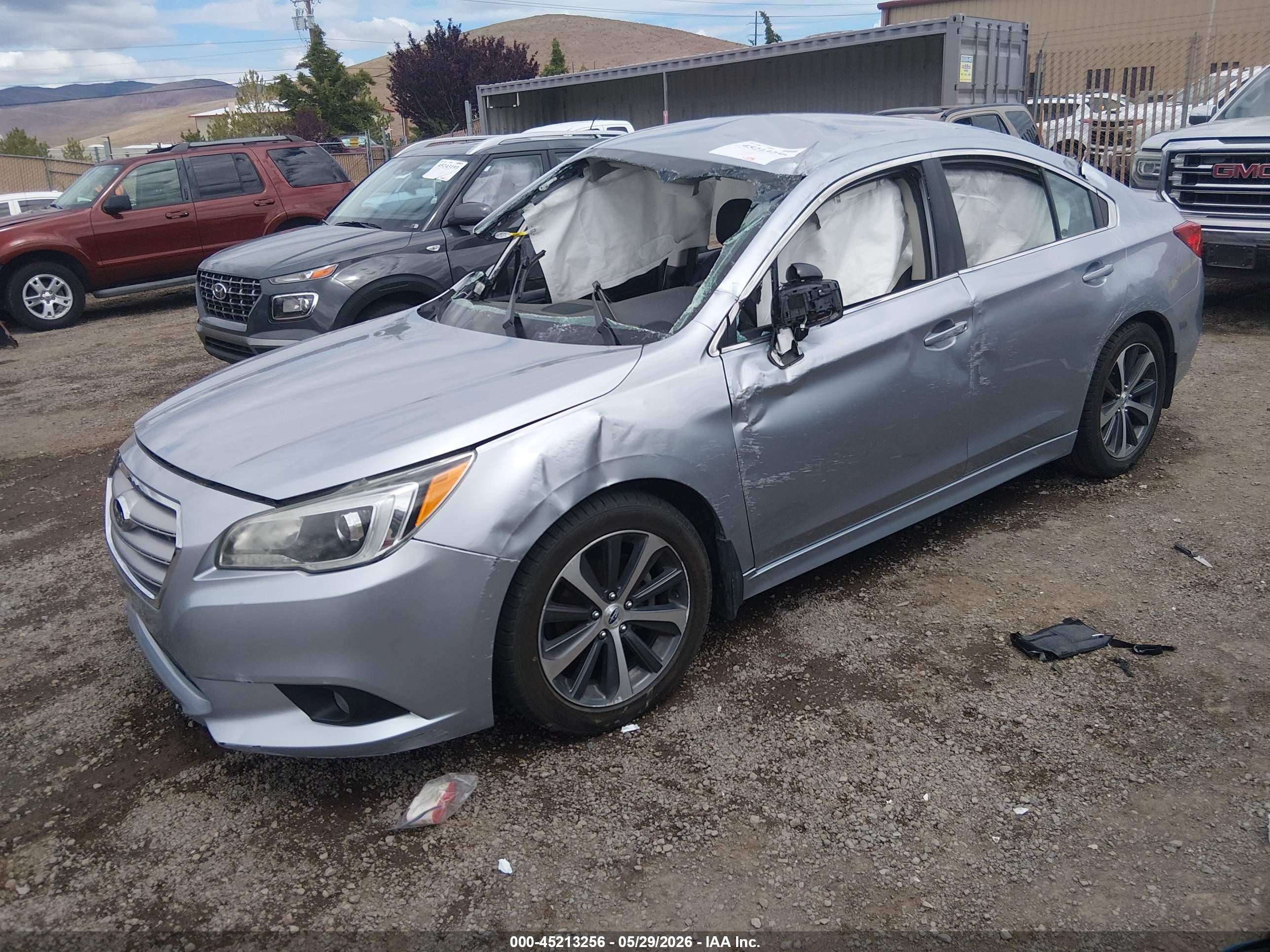 2015 Subaru Legacy 2.5i Limited Silver vin: 4S3BNAJ60F3020369