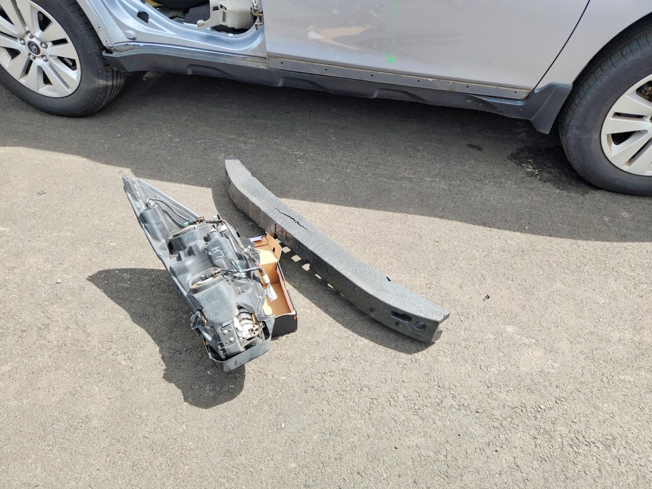 2015 Subaru Legacy 2.5i Limited Синий vin: 4S3BNAJ61F3019814
