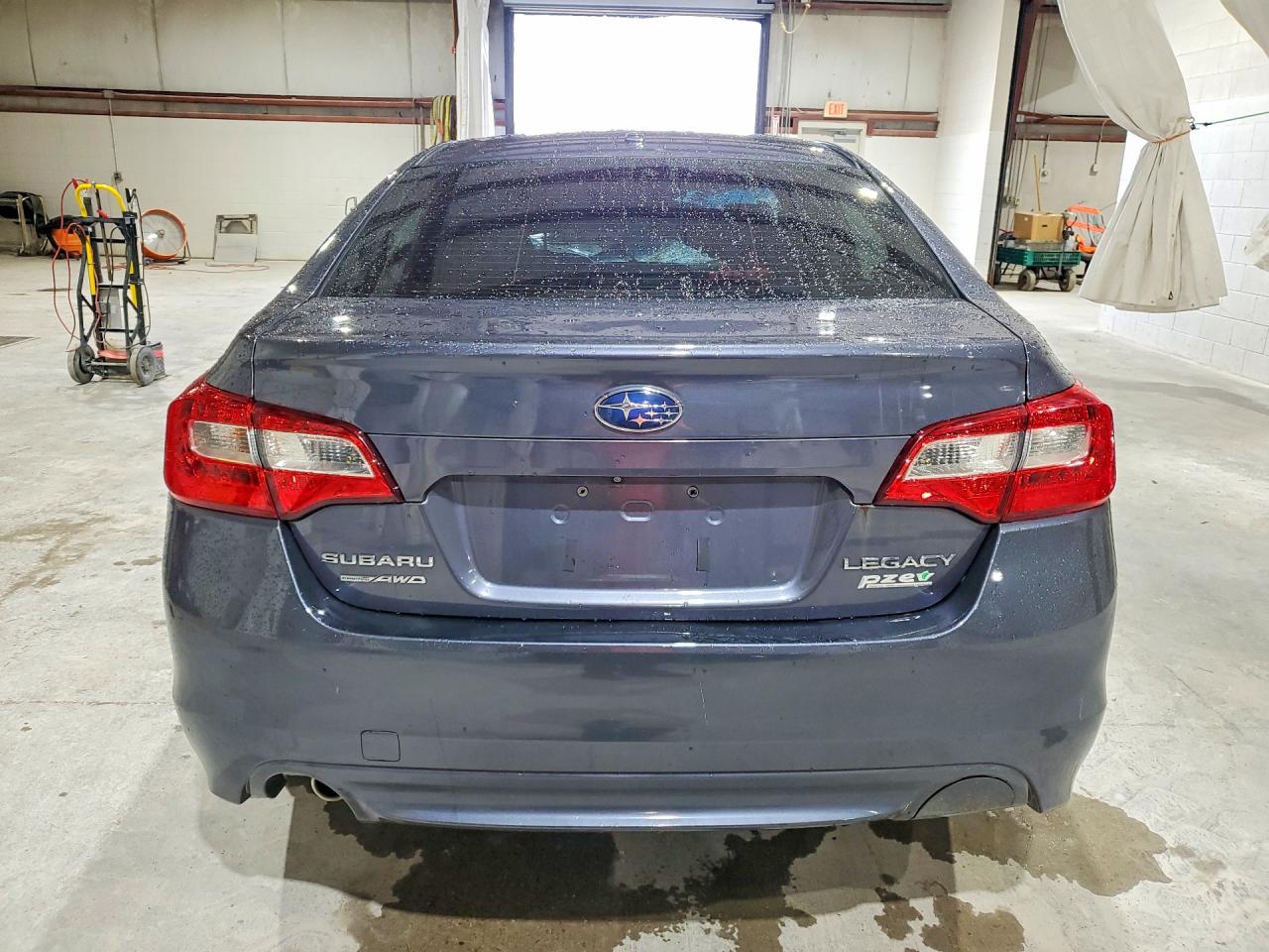 2015 Subaru Legacy 2.5i Limited Blue vin: 4S3BNAJ61F3039397