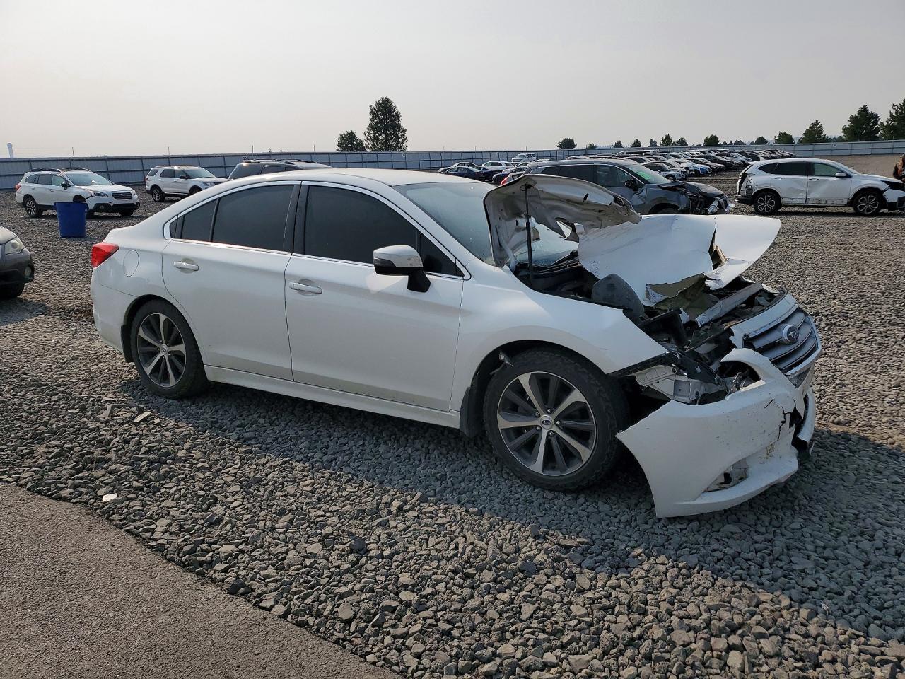 2015 Subaru Legacy 2.5i Limited White vin: 4S3BNAJ66F3037287
