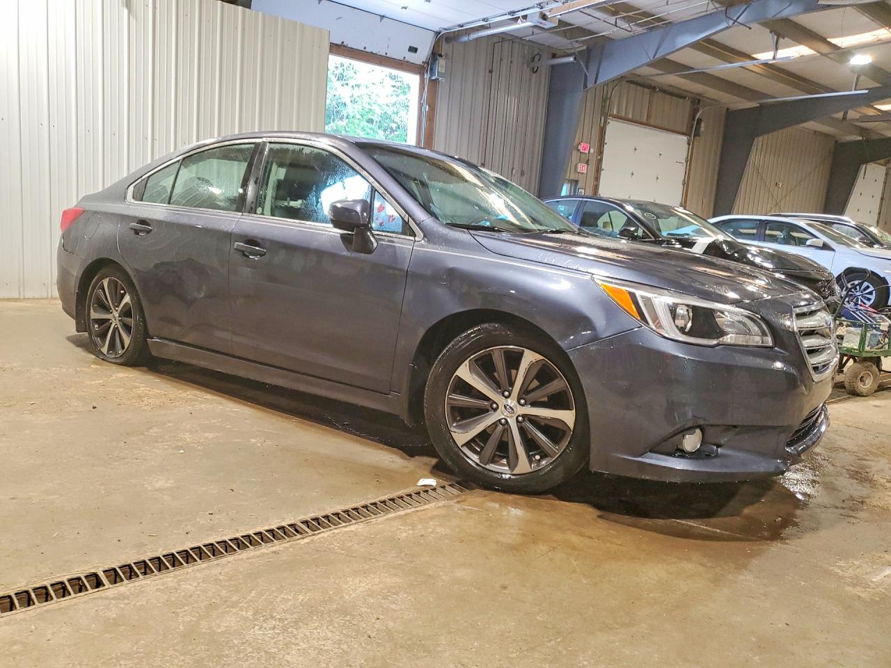 2015 Subaru Legacy 2.5i Limited Gray vin: 4S3BNAJ66F3039802