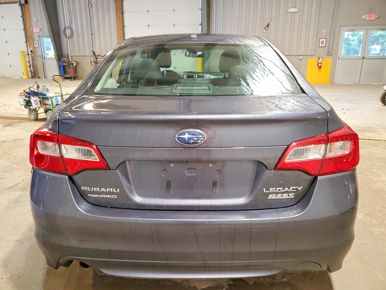 2015 Subaru Legacy 2.5i Limited Gray vin: 4S3BNAJ66F3039802