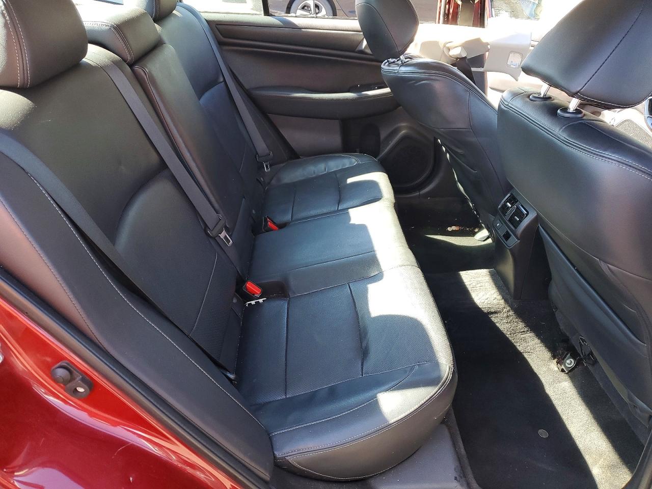 2015 Subaru Legacy 2.5i Limited Burgundy vin: 4S3BNAL61F3030969