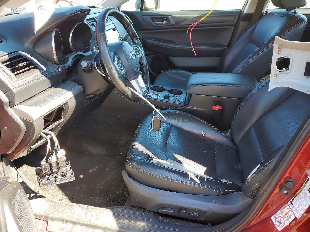 2015 Subaru Legacy 2.5i Limited Burgundy vin: 4S3BNAL61F3030969