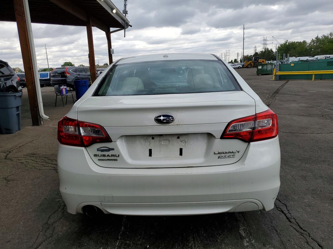 2015 Subaru Legacy 2.5i Limited White vin: 4S3BNAL61F3041616