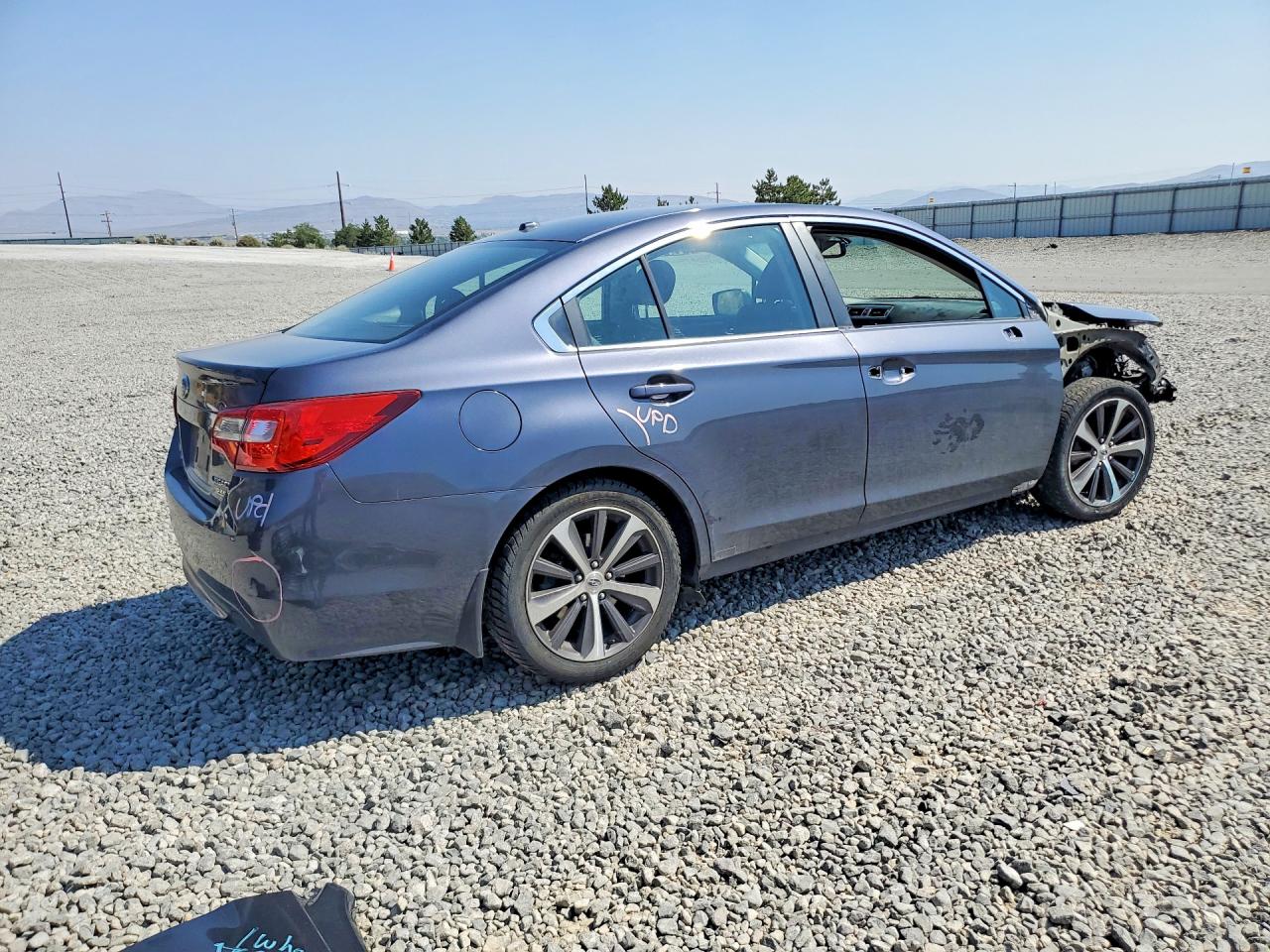 2015 Subaru Legacy 2.5i Limited Charcoal vin: 4S3BNAL62F3028101