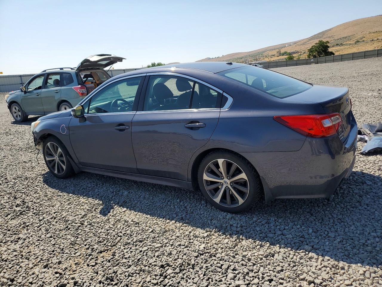 2015 Subaru Legacy 2.5i Limited Charcoal vin: 4S3BNAL62F3028101