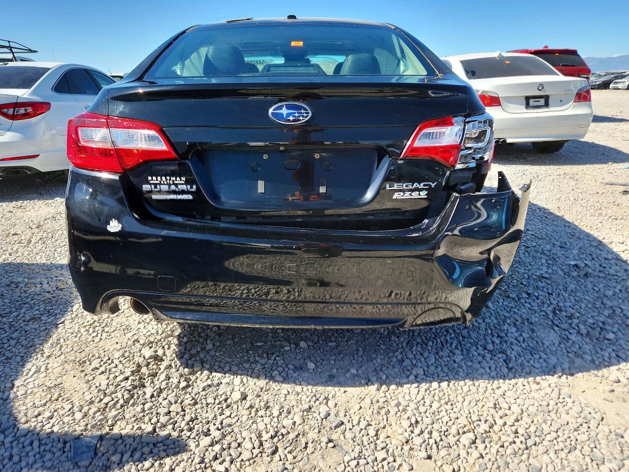 2015 Subaru Legacy 2.5i Limited Black vin: 4S3BNAL65F3006173