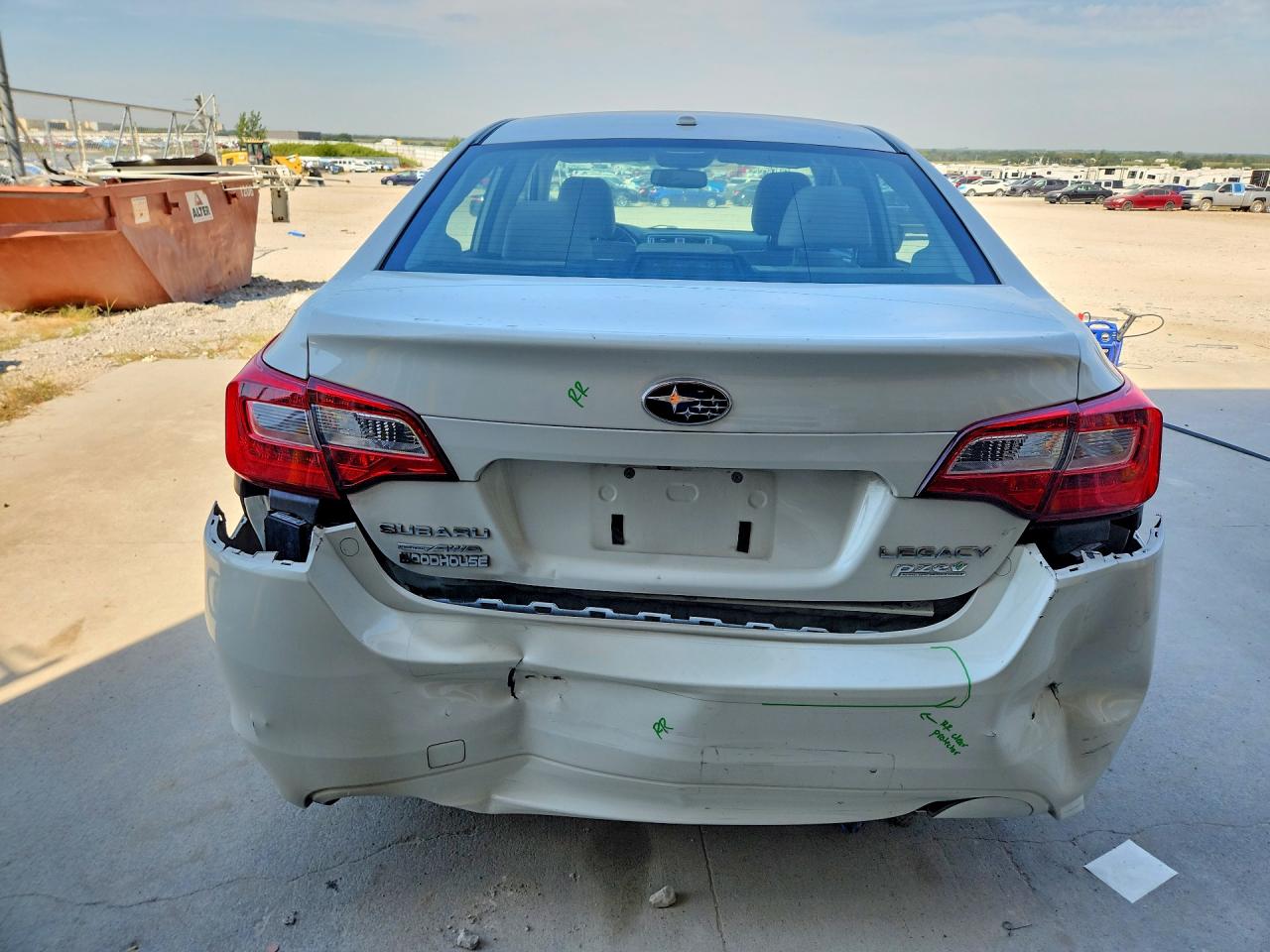 2015 Subaru Legacy 2.5i Limited White vin: 4S3BNAL66F3010281