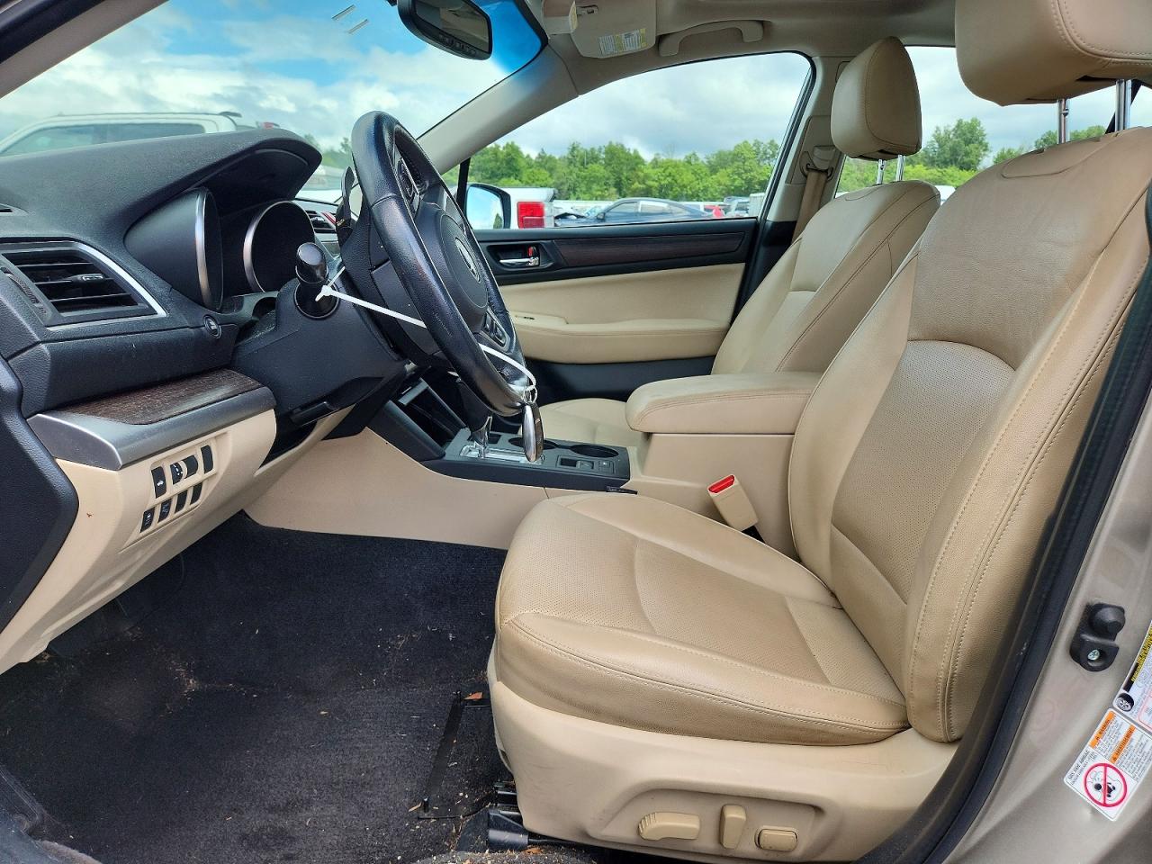 2015 Subaru Legacy 2.5i Limited Tan vin: 4S3BNAL66F3025976