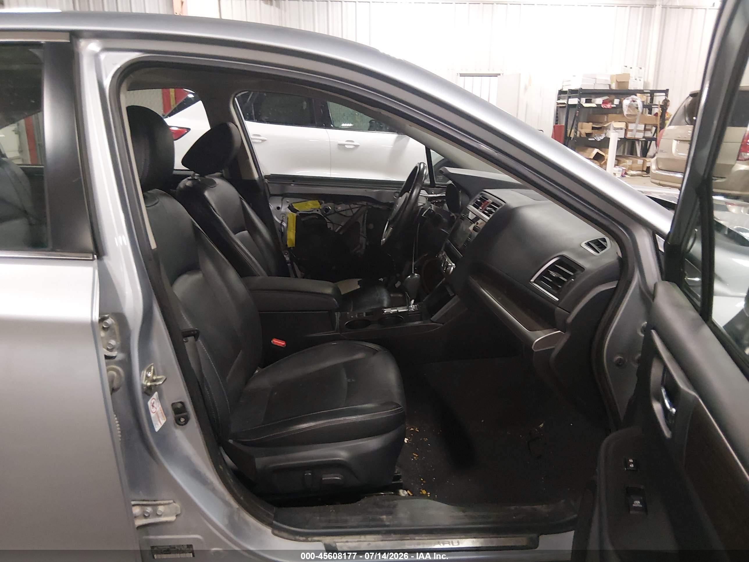 2015 Subaru Legacy 2.5i Limited Gray vin: 4S3BNAL66F3038131