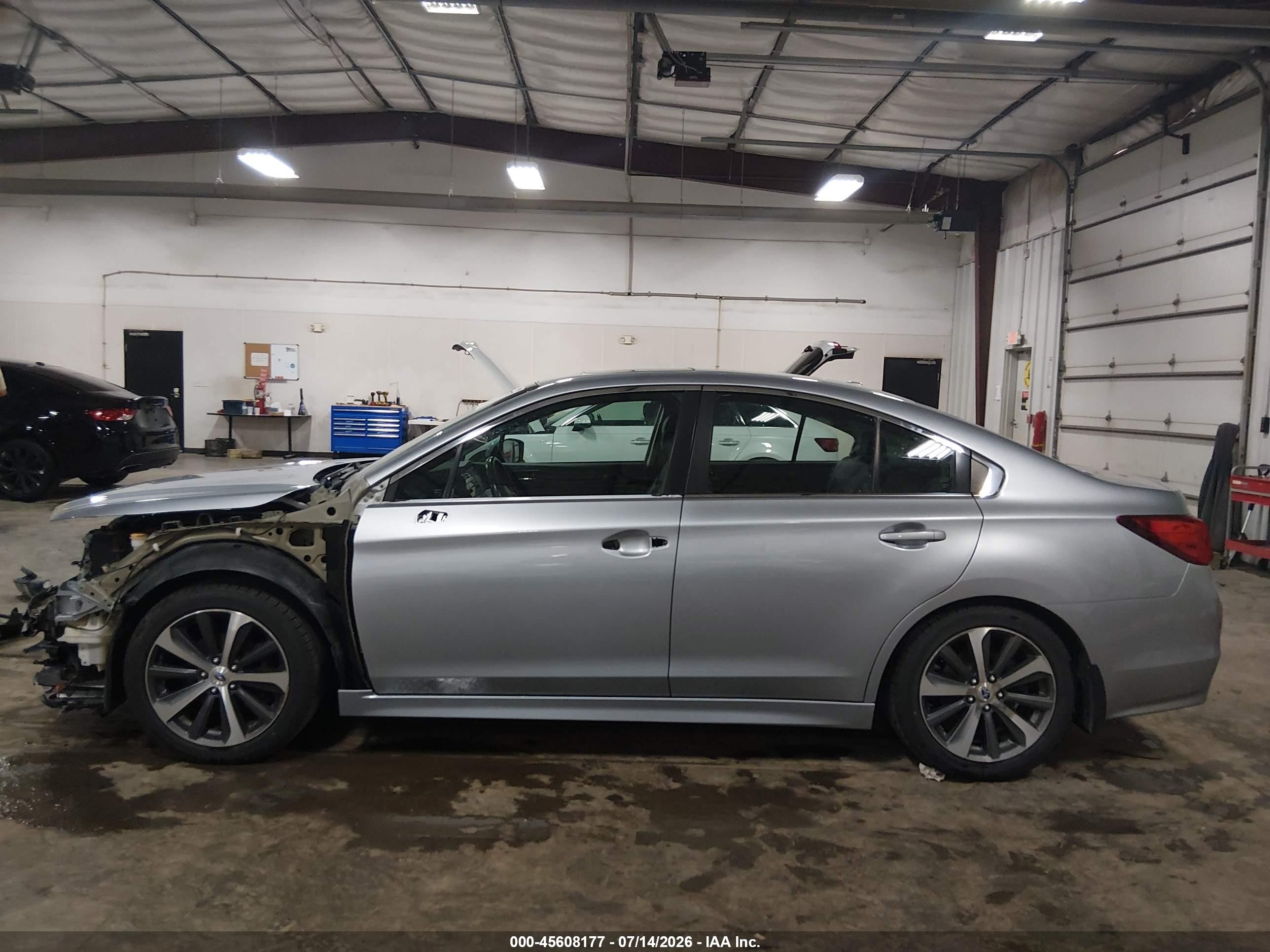 2015 Subaru Legacy 2.5i Limited Gray vin: 4S3BNAL66F3038131