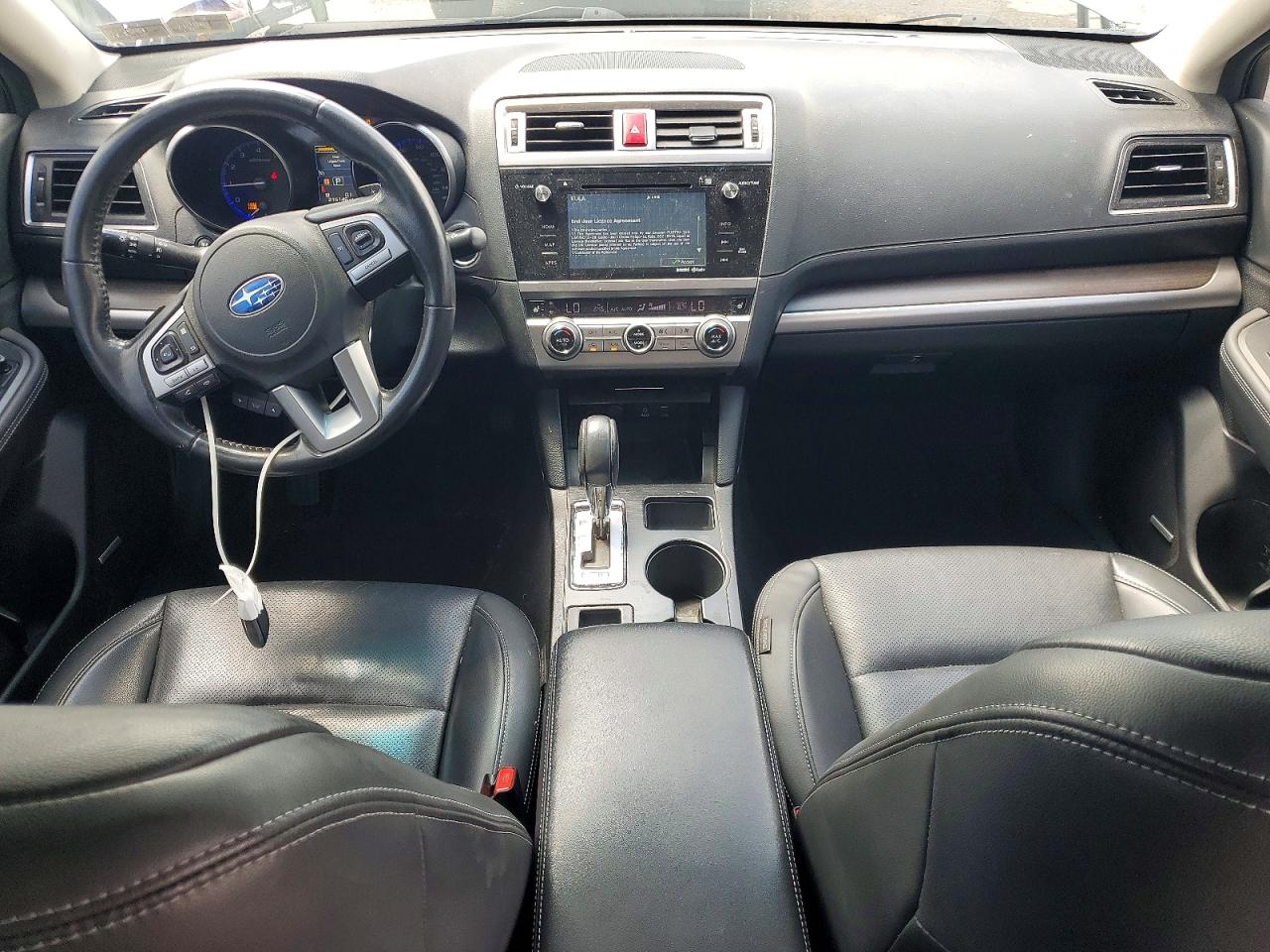 2015 Subaru Legacy 2.5i Limited Silver vin: 4S3BNAL67F3065838