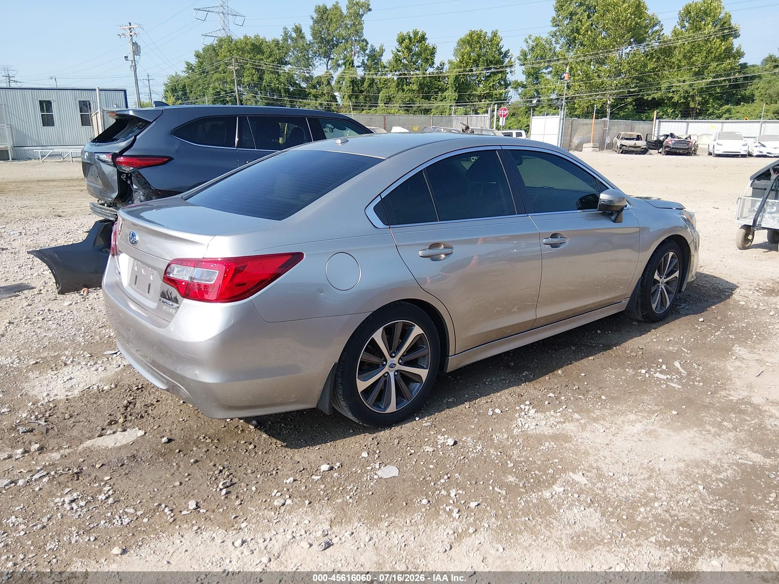 2015 Subaru Legacy 2.5i Limited Желто-коричневый vin: 4S3BNAL68F3012694
