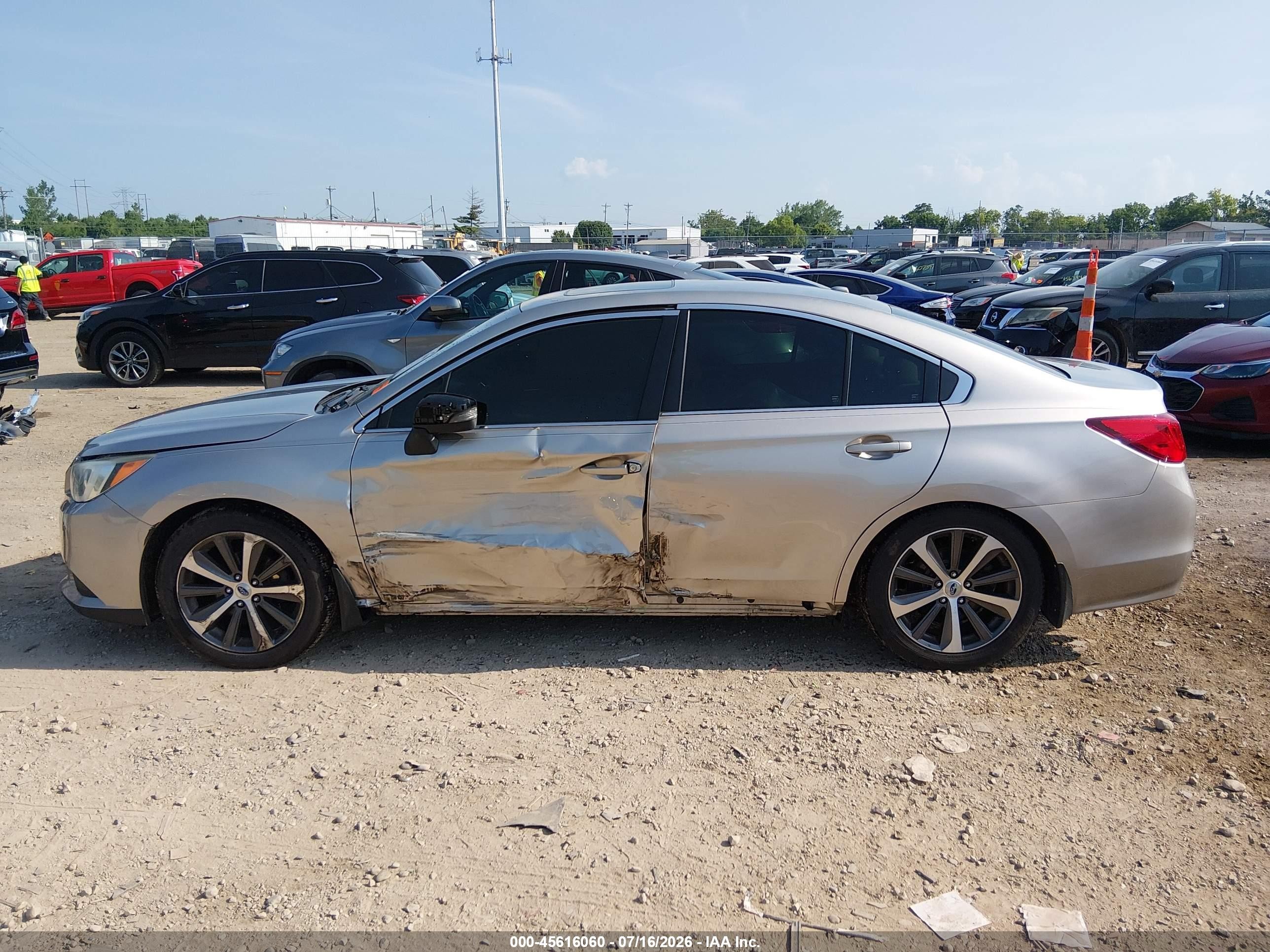 2015 Subaru Legacy 2.5i Limited Желто-коричневый vin: 4S3BNAL68F3012694
