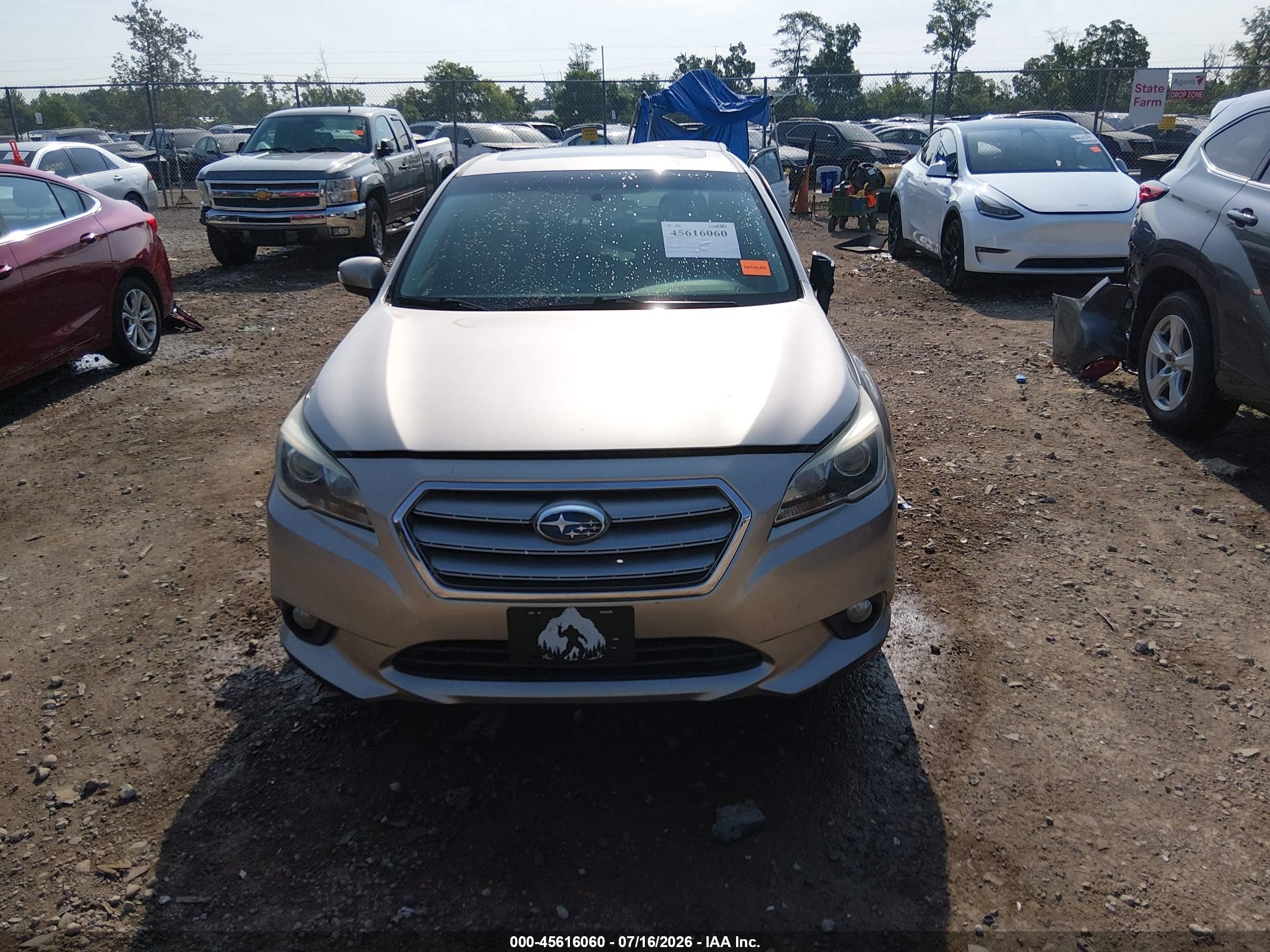 2015 Subaru Legacy 2.5i Limited Желто-коричневый vin: 4S3BNAL68F3012694