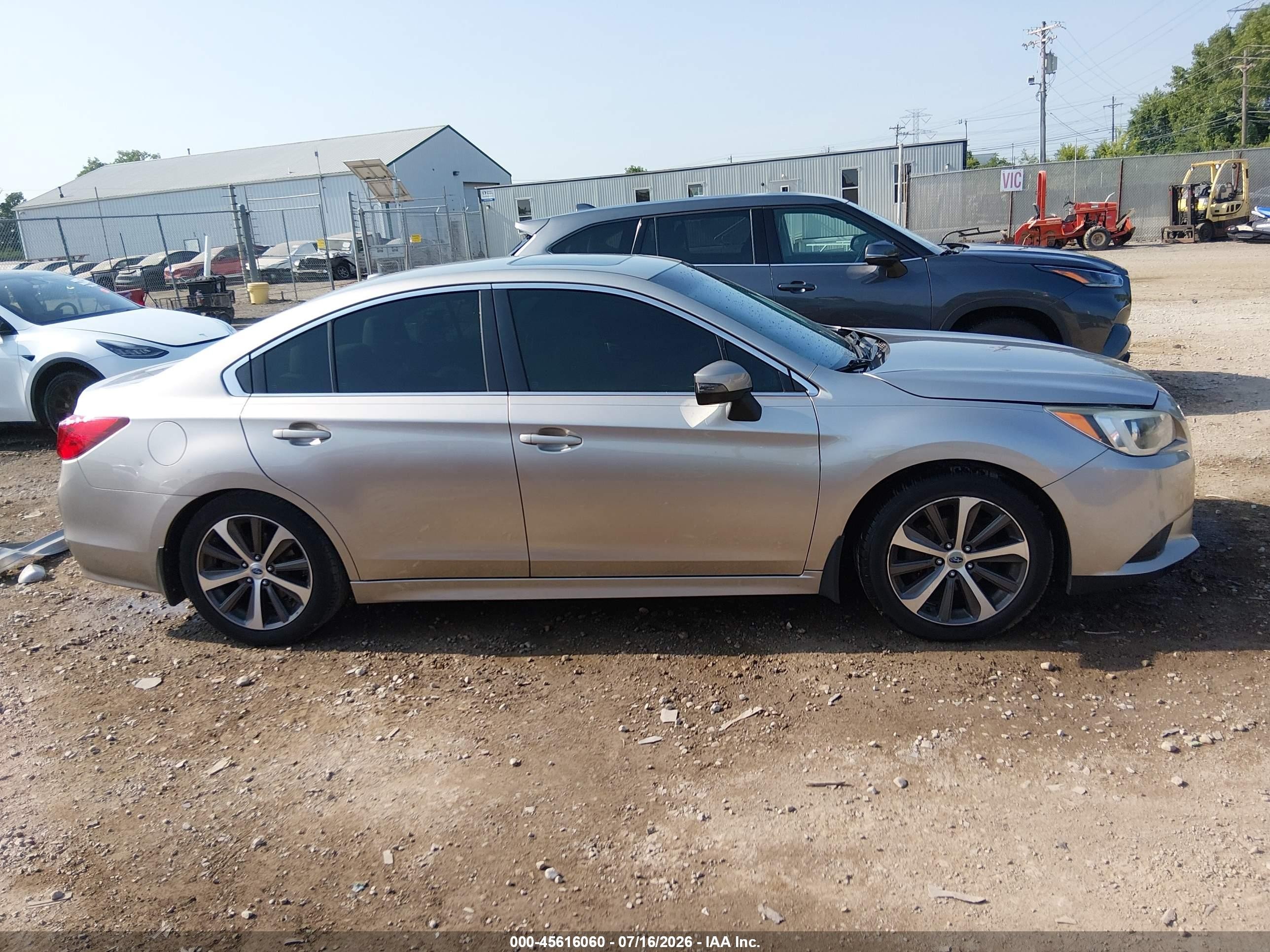 2015 Subaru Legacy 2.5i Limited Желто-коричневый vin: 4S3BNAL68F3012694