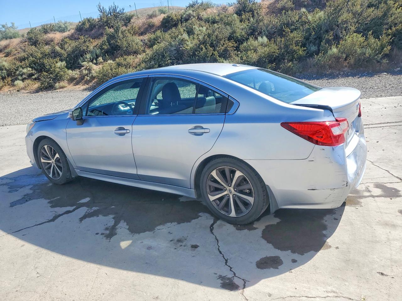 2015 Subaru Legacy 2.5i Limited Silver vin: 4S3BNAL68F3034209