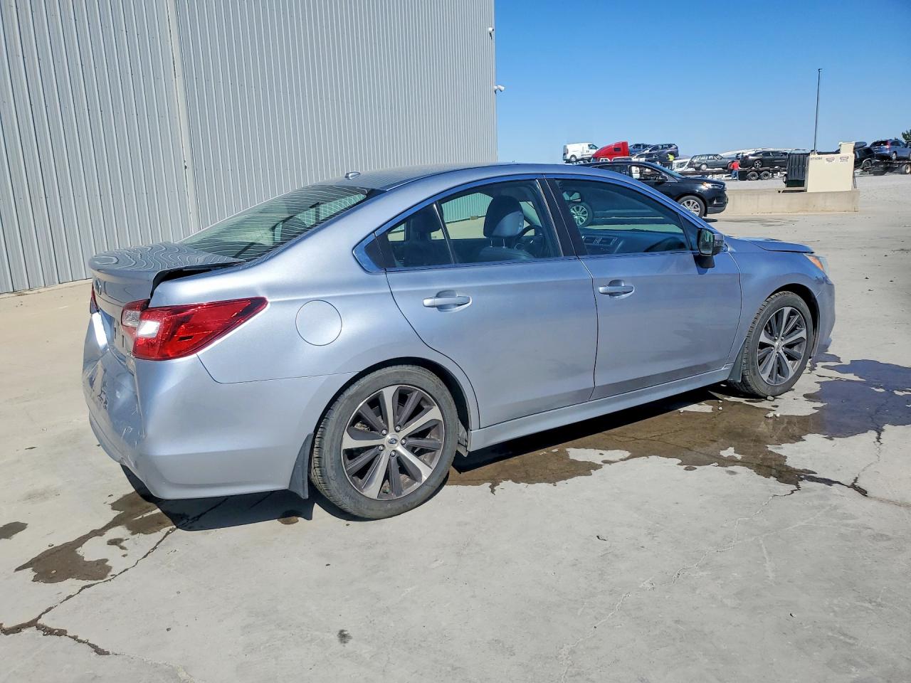 2015 Subaru Legacy 2.5i Limited Silver vin: 4S3BNAL68F3034209