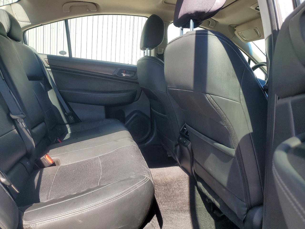 2015 Subaru Legacy 2.5i Limited Silver vin: 4S3BNAL68F3034209