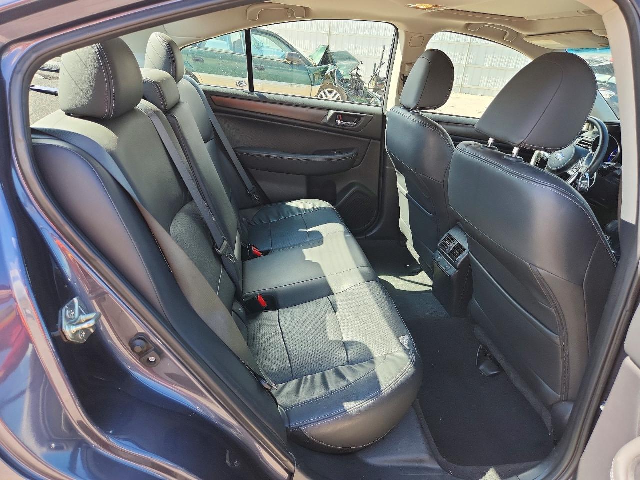 2015 Subaru Legacy 2.5i Limited Gray vin: 4S3BNAL68F3053438