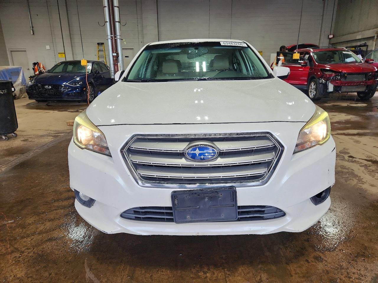 2015 Subaru Legacy 2.5i Limited Белый vin: 4S3BNAL68F3057960