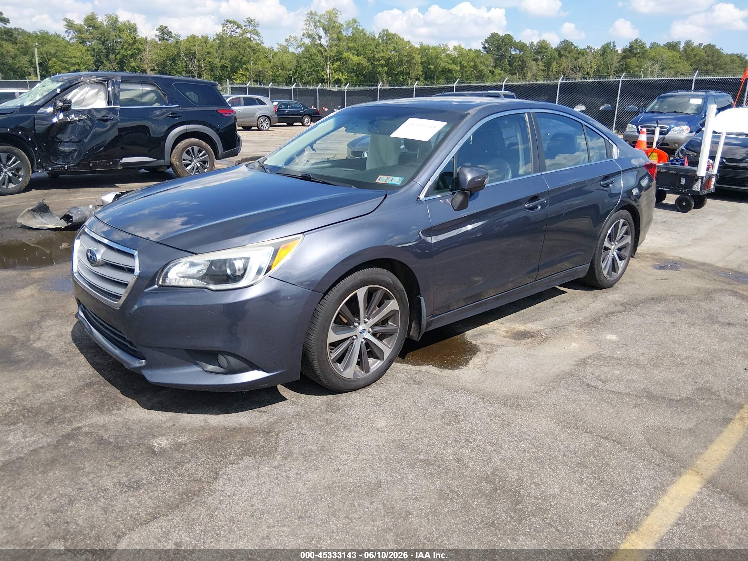 2015 Subaru Legacy 2.5i Limited Gray vin: 4S3BNAL69F3052945