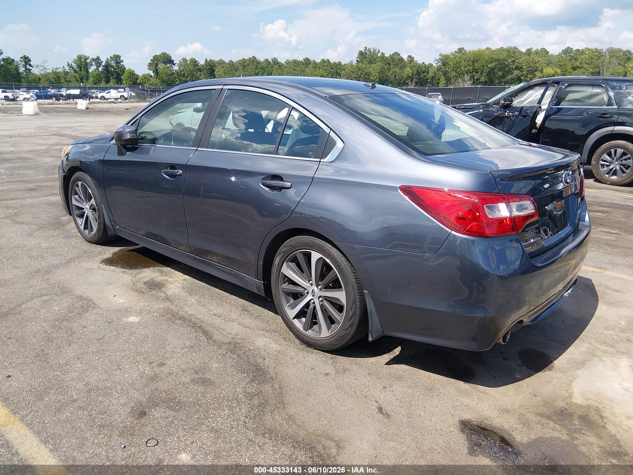 2015 Subaru Legacy 2.5i Limited Gray vin: 4S3BNAL69F3052945