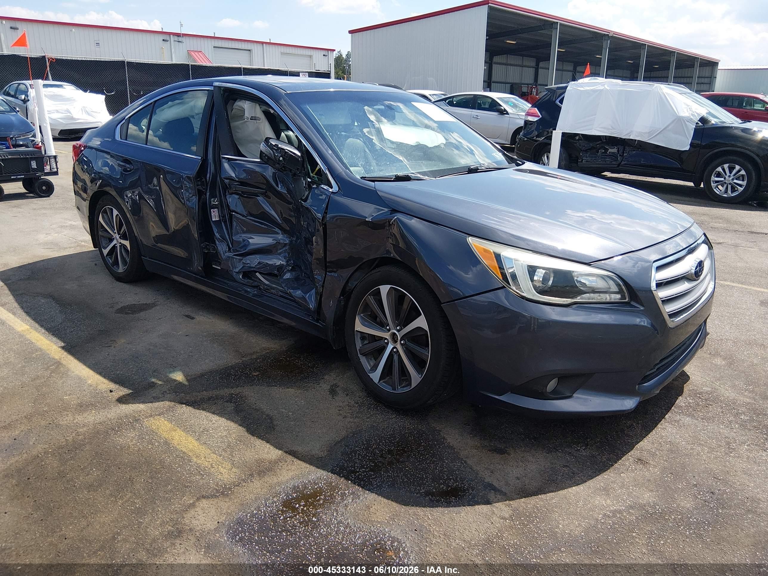 2015 Subaru Legacy 2.5i Limited Gray vin: 4S3BNAL69F3052945