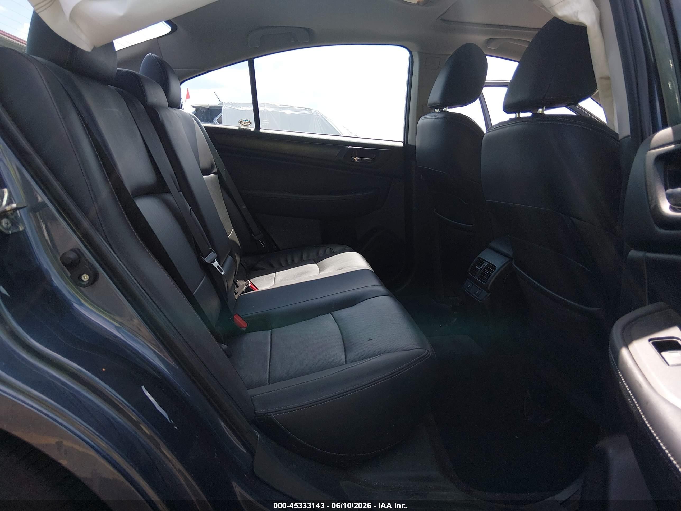 2015 Subaru Legacy 2.5i Limited Gray vin: 4S3BNAL69F3052945