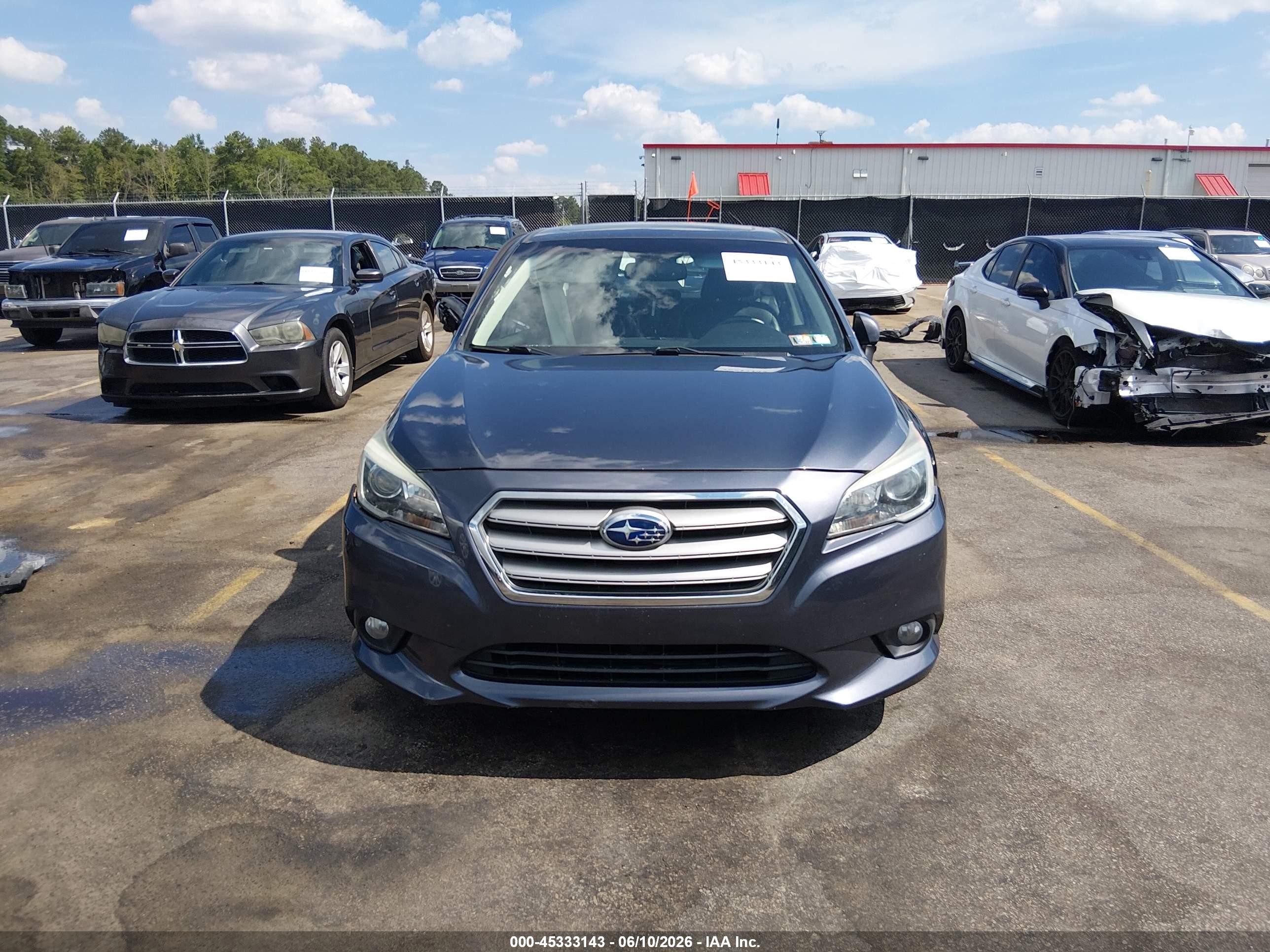 2015 Subaru Legacy 2.5i Limited Gray vin: 4S3BNAL69F3052945