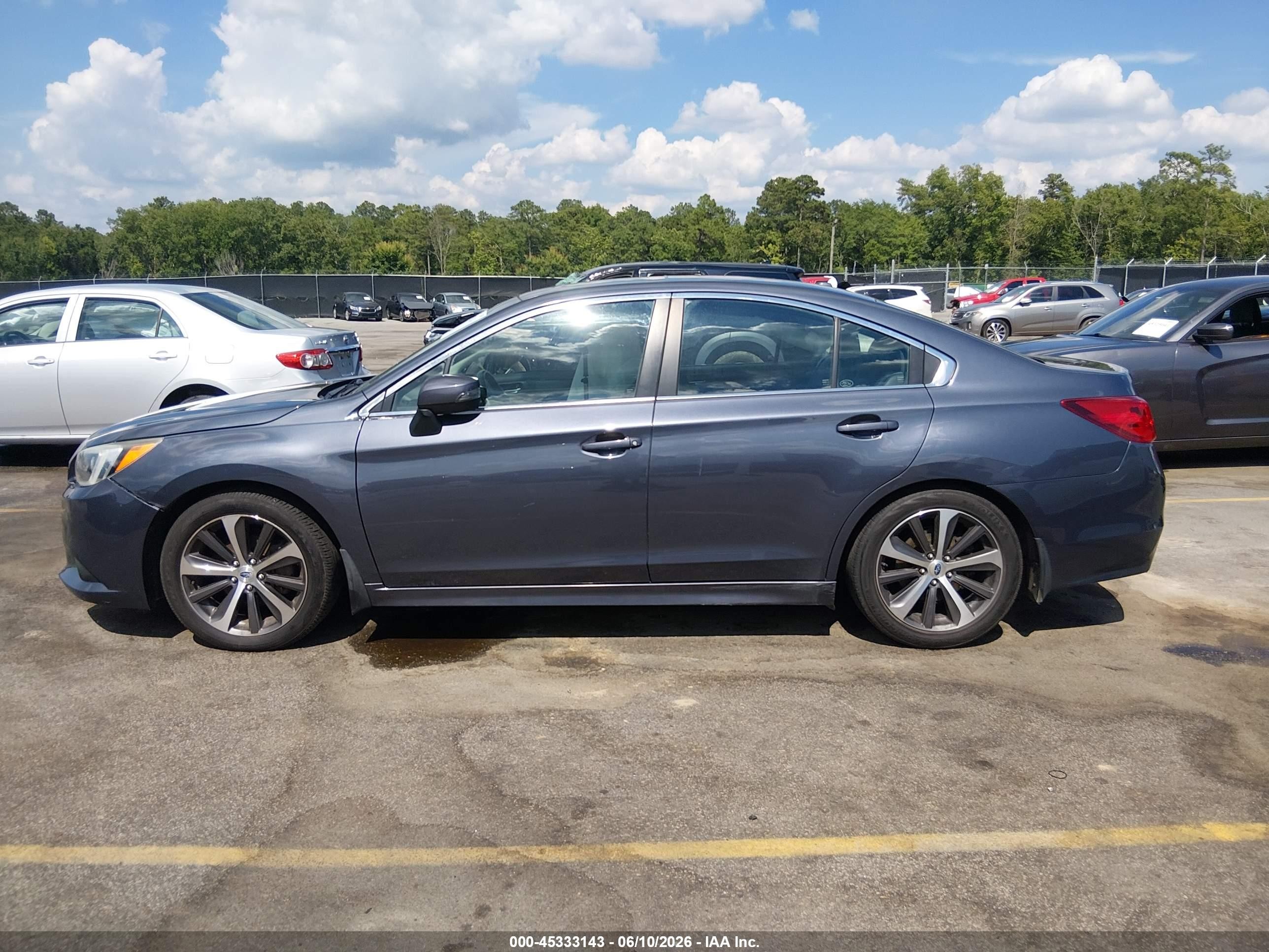 2015 Subaru Legacy 2.5i Limited Gray vin: 4S3BNAL69F3052945