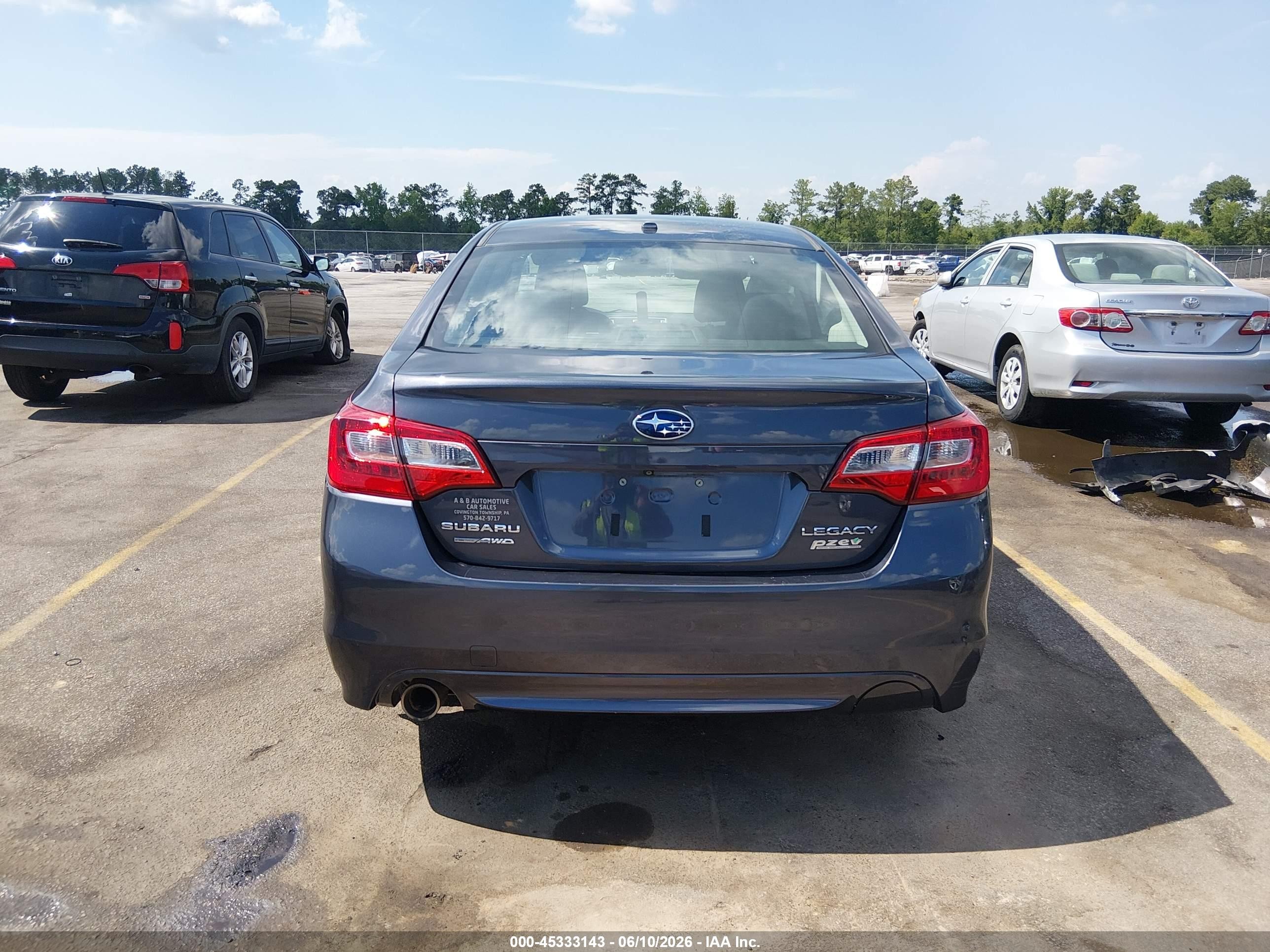 2015 Subaru Legacy 2.5i Limited Gray vin: 4S3BNAL69F3052945