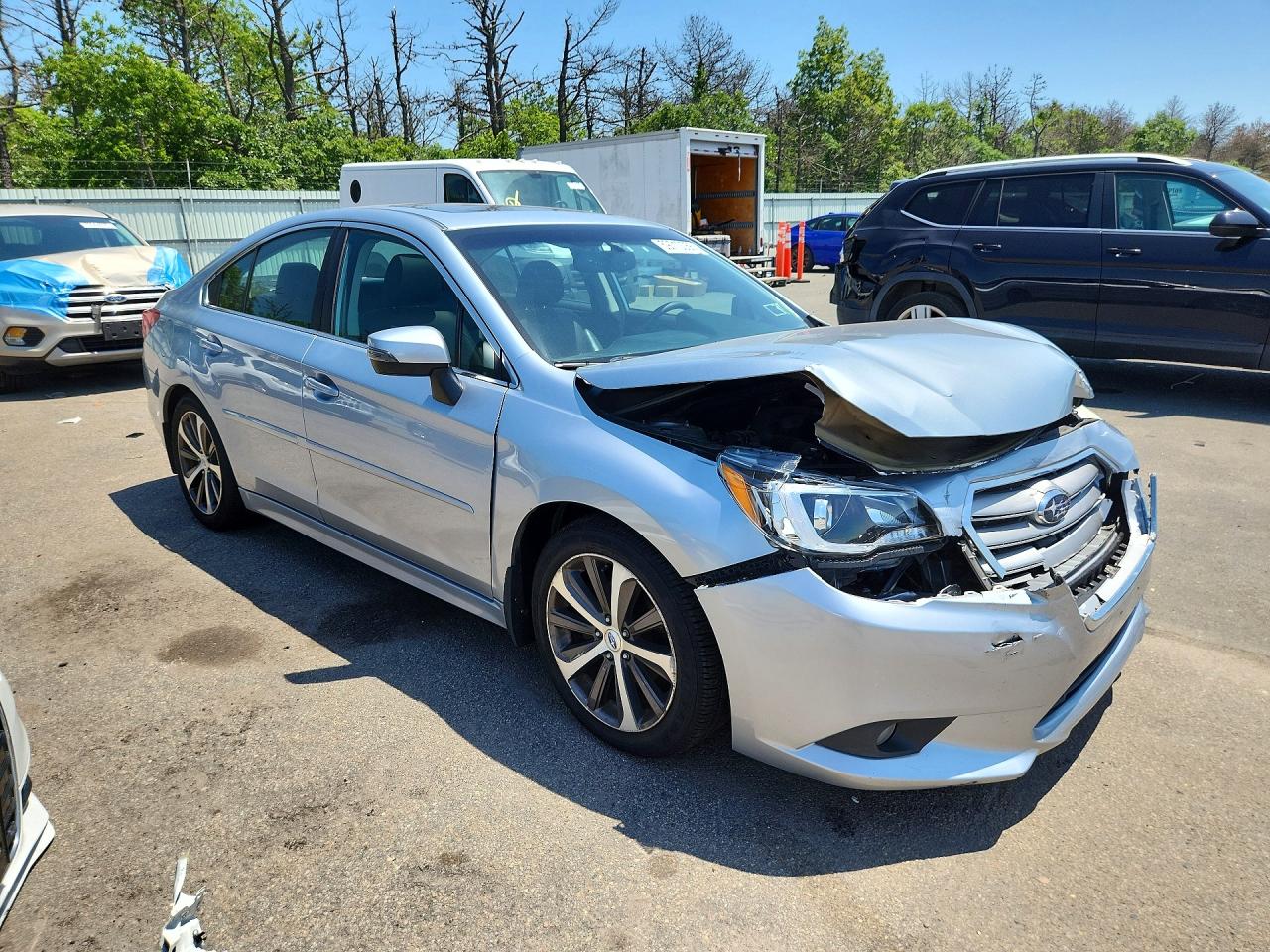2015 Subaru Legacy 2.5i Limited Silver vin: 4S3BNAL69F3065338