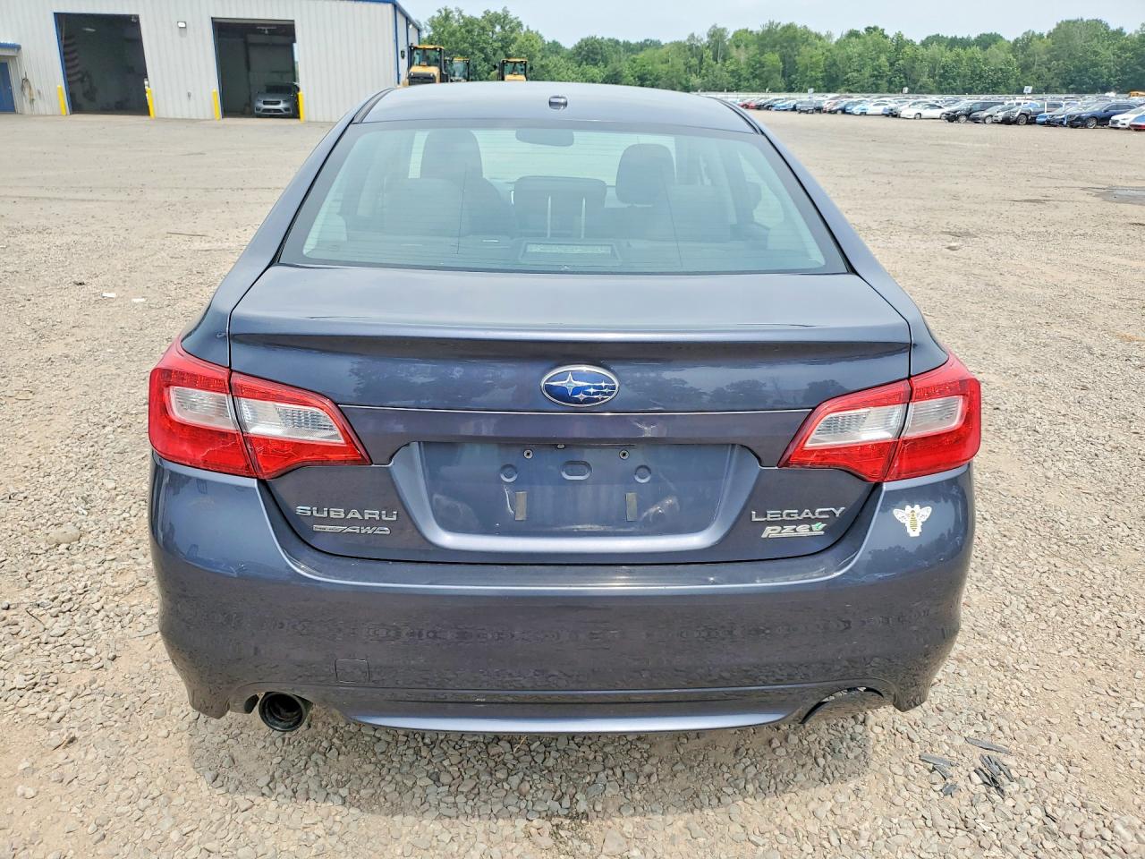 2015 Subaru Legacy 2.5i Limited Gray vin: 4S3BNAL6XF3008050